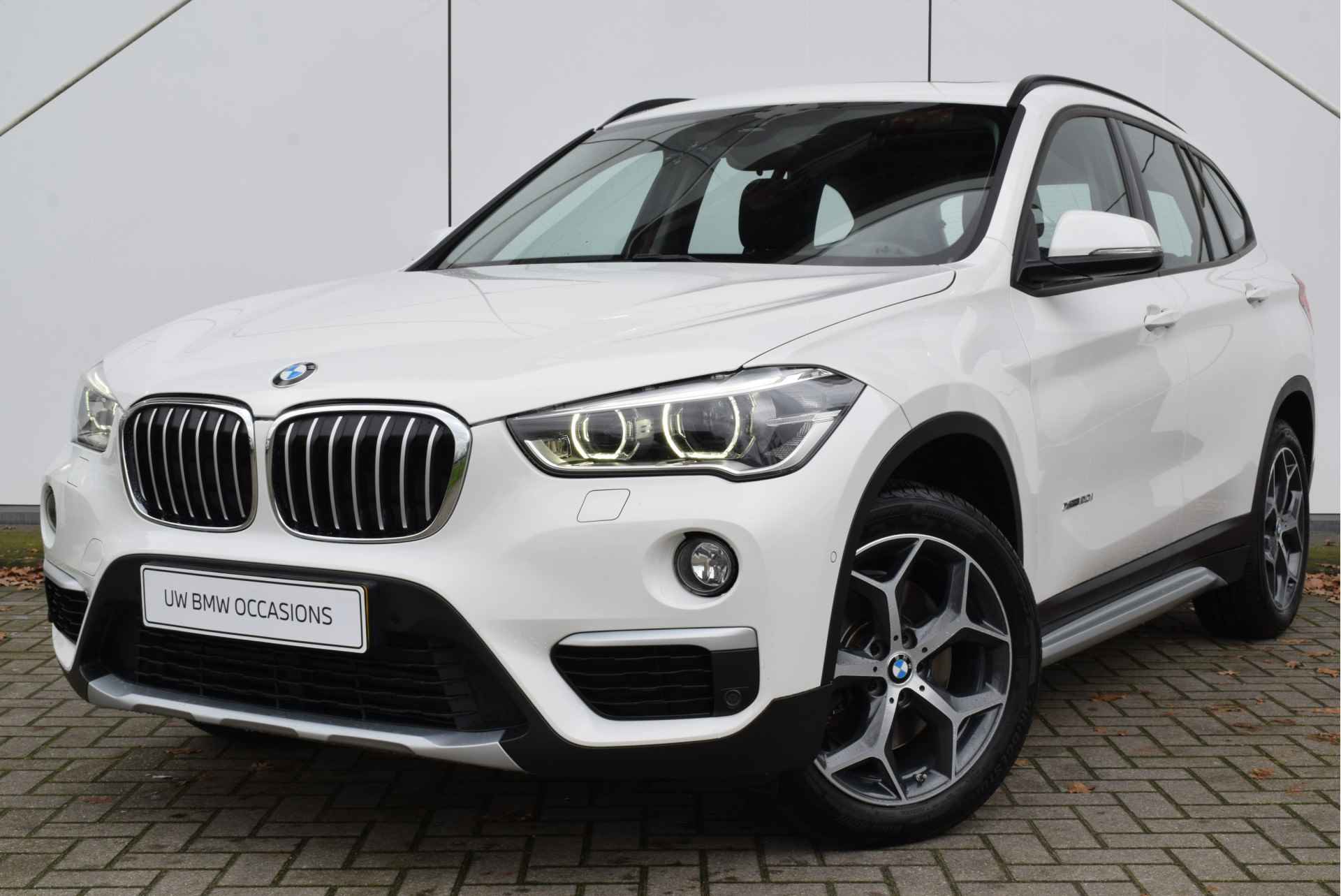 BMW X1 xDrive20i xLine Automaat / Panoramadak / LED / Park Assistant / Stoelverwarming / Cruise Control - 25/25