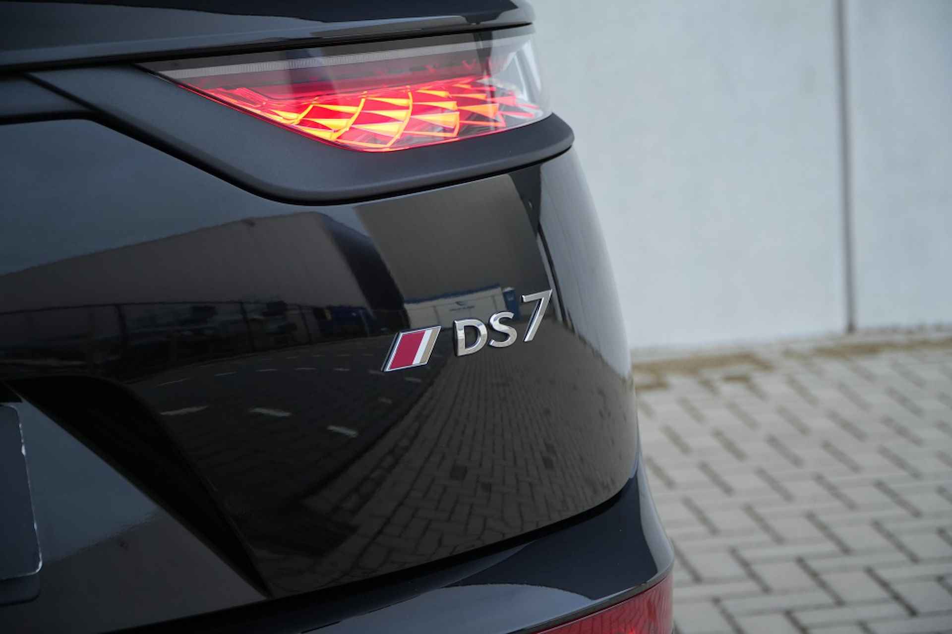 DS 7 E-Tense 225 PK Performance Line+ | Pano | Focal | LED | 19" - 15/39