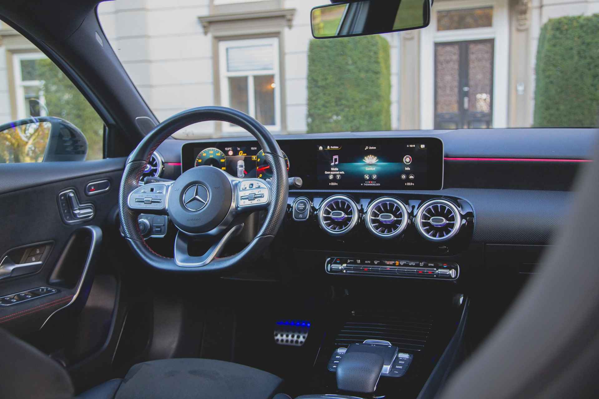 Mercedes-Benz A-klasse 200 AMG Pano | Burmester | Ambient | Carplay | Memory - 40/57