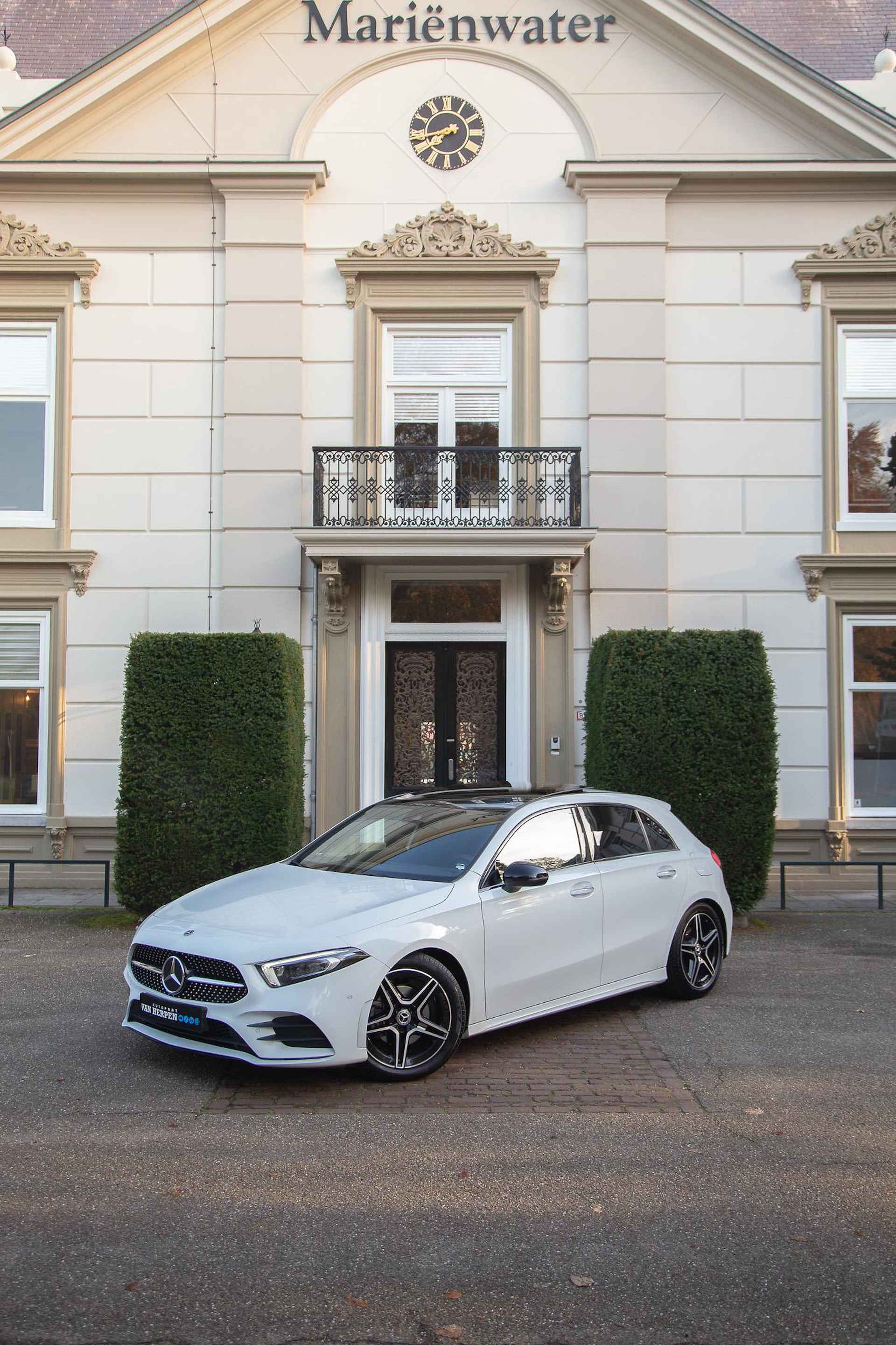 Mercedes-Benz A-klasse 200 AMG Pano | Burmester | Ambient | Carplay | Memory - 49/57