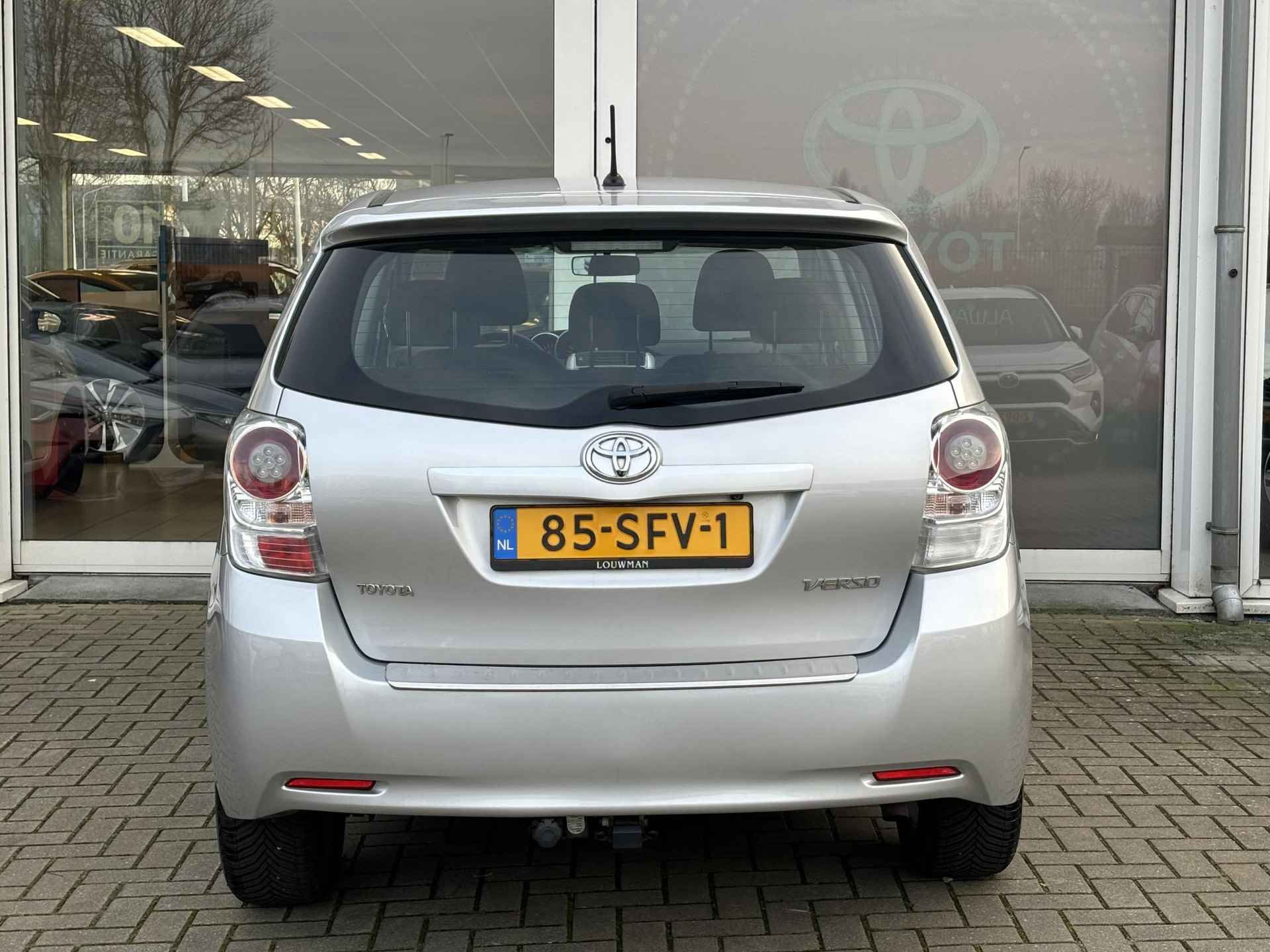 Toyota Verso 1.8 VVT-i Business | Panoramadak | Navigatie | 100% dealer onderhouden | 1e eigenaar | Cruise Control | Camera - 12/34