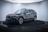 BMW X1 18iA INNOVATION SPORT PANO/DAKOTA LEDER/FULL LED/CAMERA/AMBIENT LIGHT/CLIMA/CRUISE/ELEK KLEP/LMV 19''