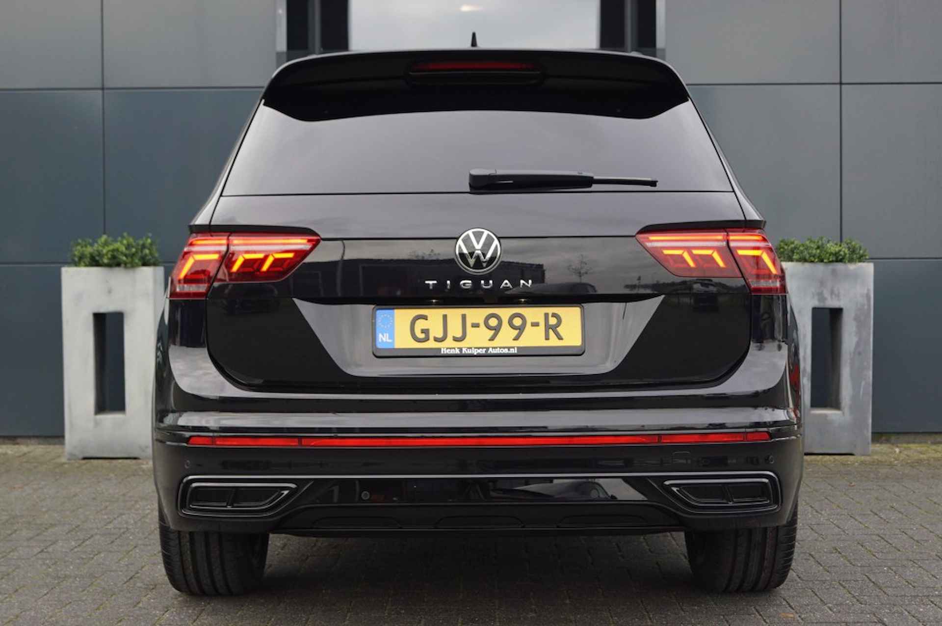 VOLKSWAGEN Tiguan 1.5 TSI DSG R-Line Blackstyle/ Panodak /IQ LED/ Trekhaak/Camera - 8/57