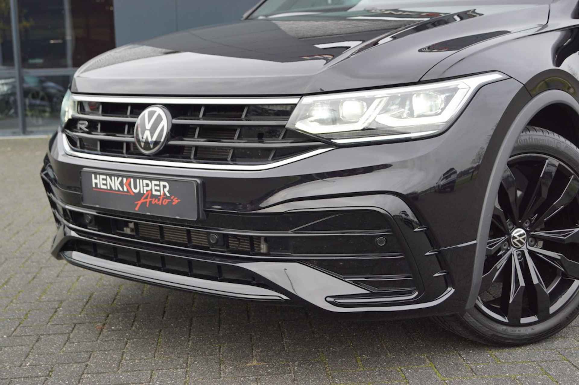 VOLKSWAGEN Tiguan 1.5 TSI DSG R-Line Blackstyle/ Panodak /IQ LED/ Trekhaak/Camera - 33/57