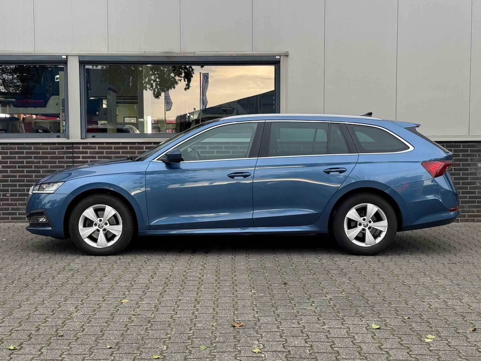 SKODA Octavia 2.0 TDI Greentech Style 150PK  - LED - Stoelverwarm. - Navigatie - 4/25