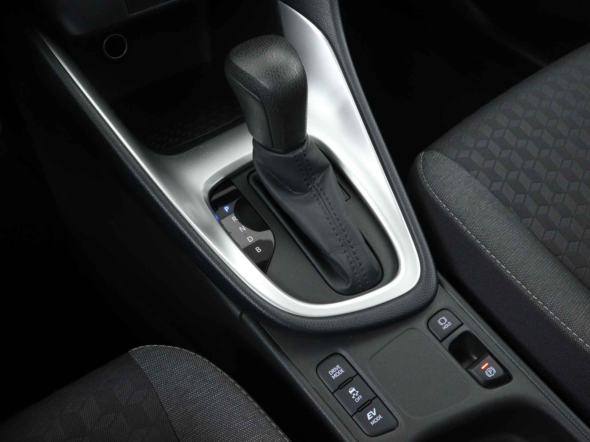 Toyota Yaris 1.5 Hybrid Dynamic Limited | Apple CarPlay / Android Auto | Adaptive Cruise Control | - 13/42