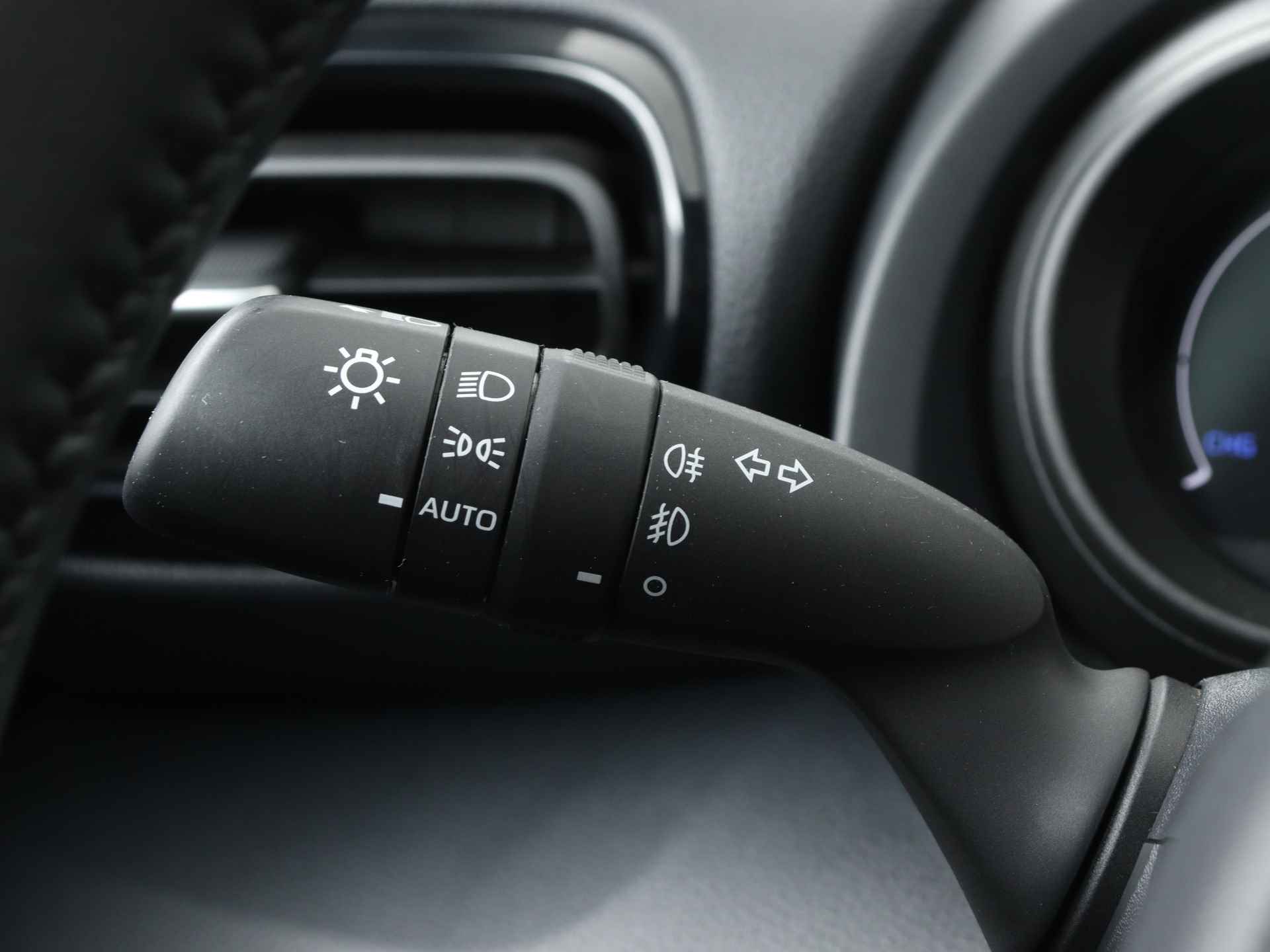 Toyota Yaris 1.5 Hybrid Dynamic Limited | Apple CarPlay / Android Auto | Adaptive Cruise Control | - 24/42