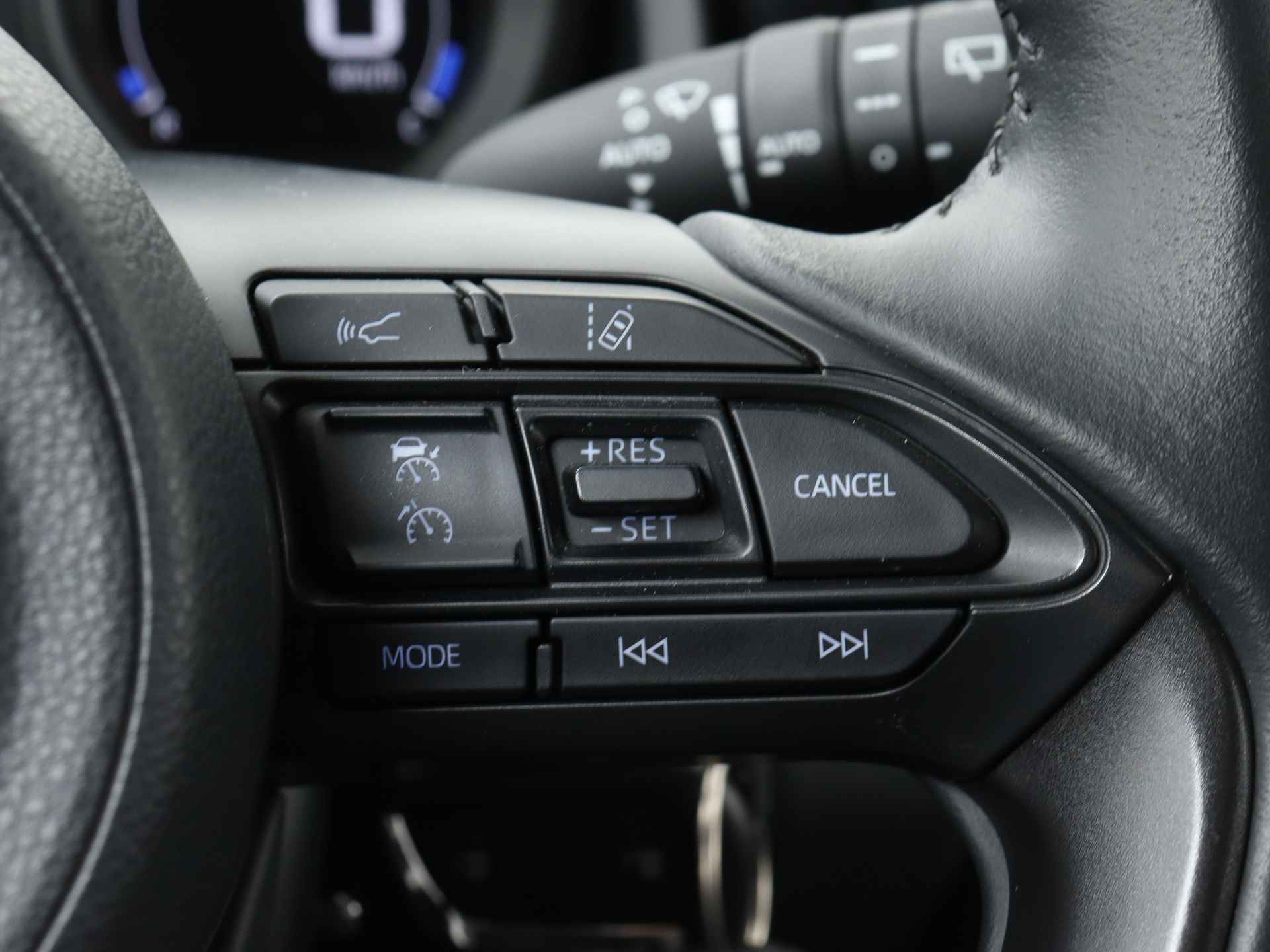 Toyota Yaris 1.5 Hybrid Dynamic Limited | Apple CarPlay / Android Auto | Adaptive Cruise Control | - 26/42