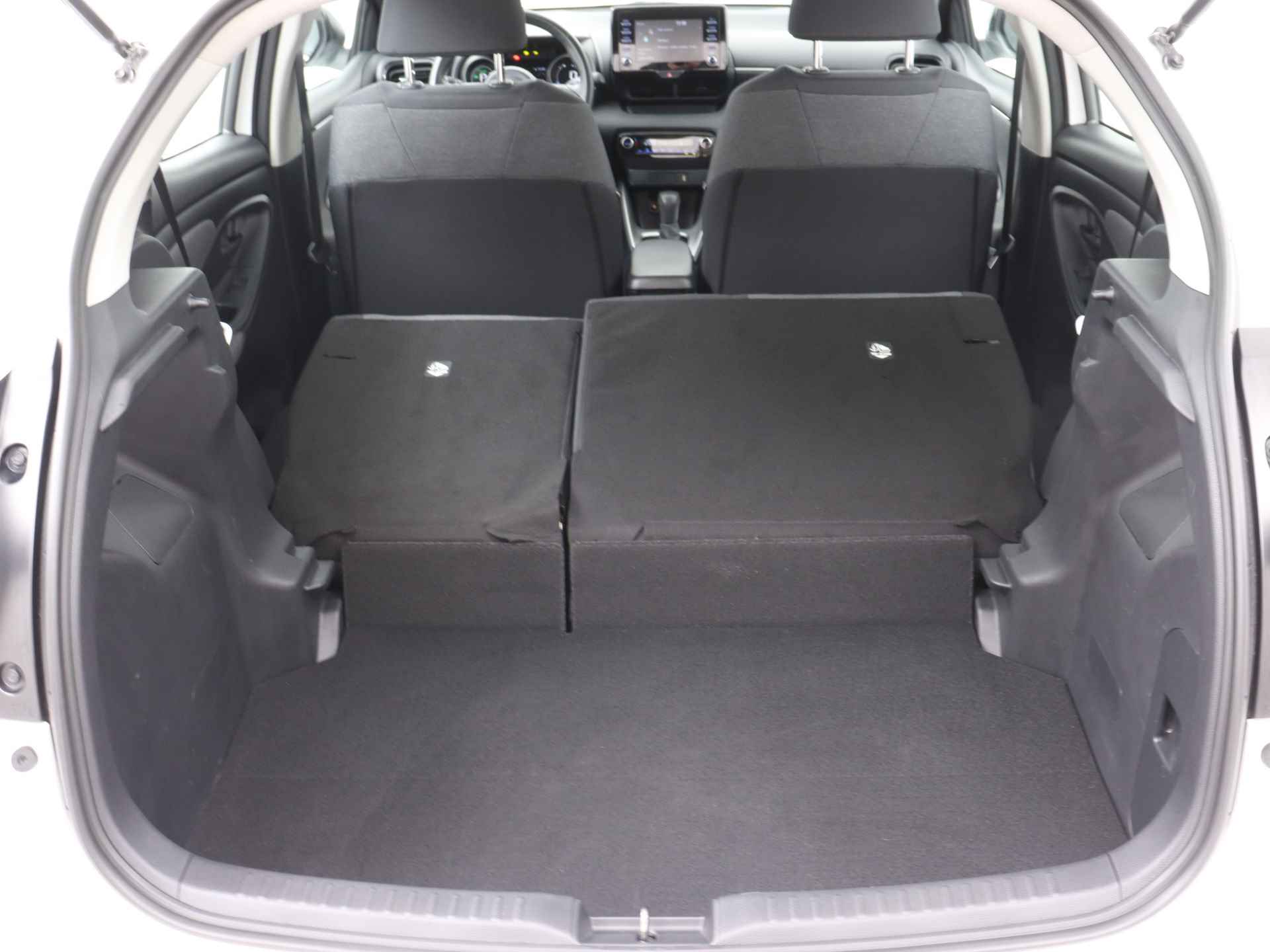Toyota Yaris 1.5 Hybrid Dynamic Limited | Apple CarPlay / Android Auto | Adaptive Cruise Control | - 38/42