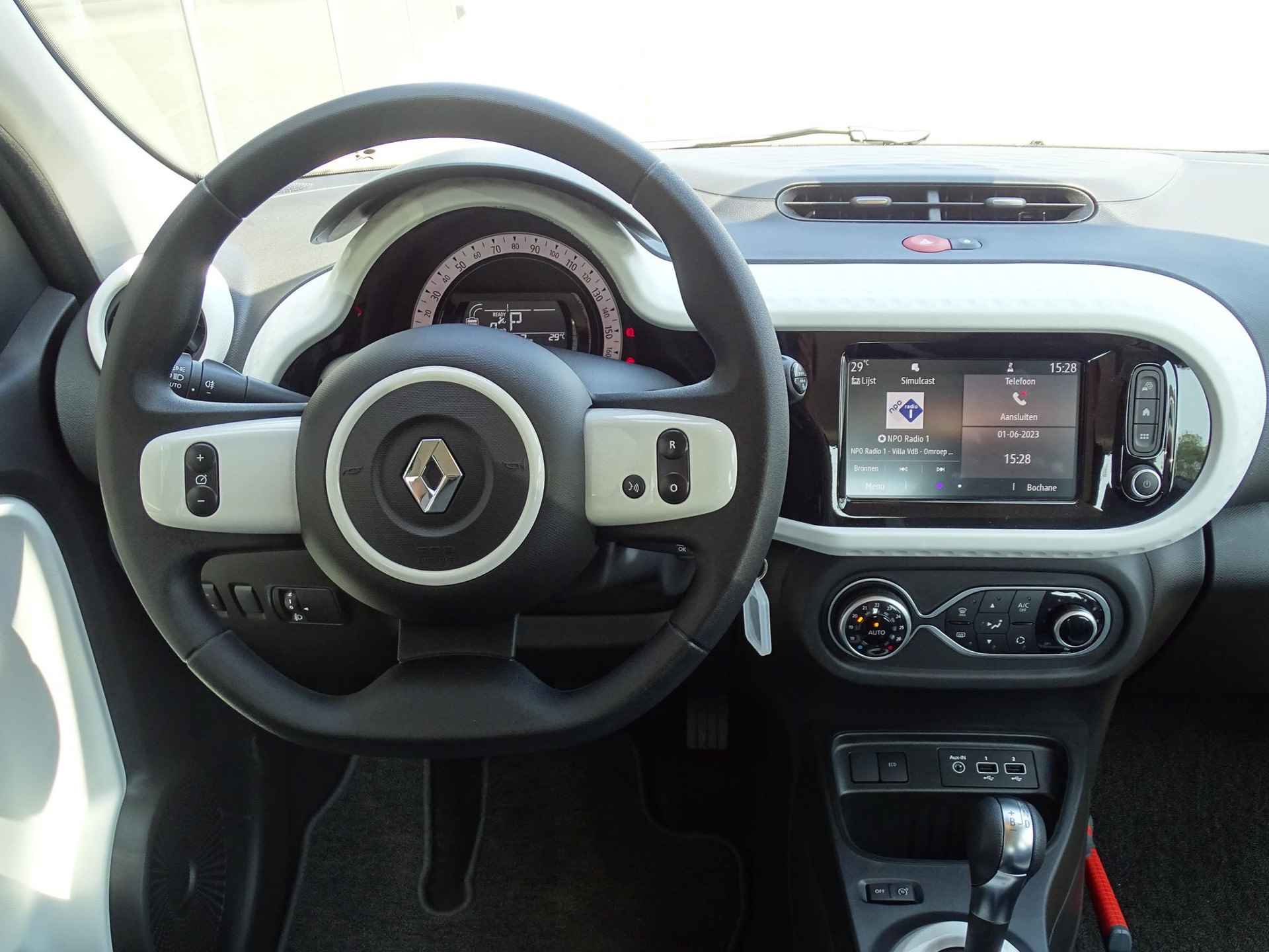 Renault Twingo Z.E. R80 E-Tech Equilibre 22 kWh Airco Apple Carplay Automaat ! 100% Elektrisch ! - 6/29