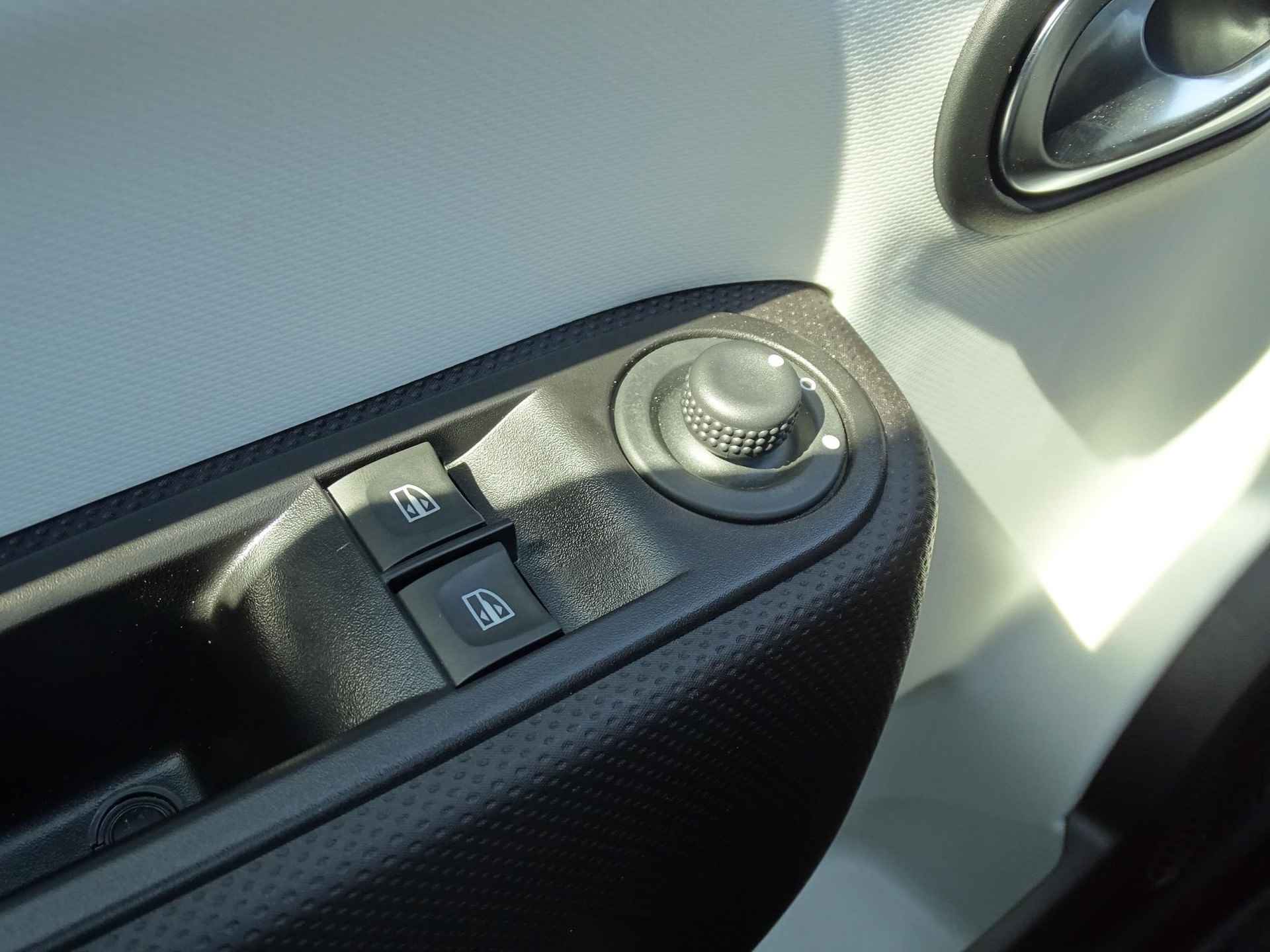 Renault Twingo Z.E. R80 E-Tech Equilibre 22 kWh Airco Apple Carplay Automaat ! 100% Elektrisch ! - 23/29