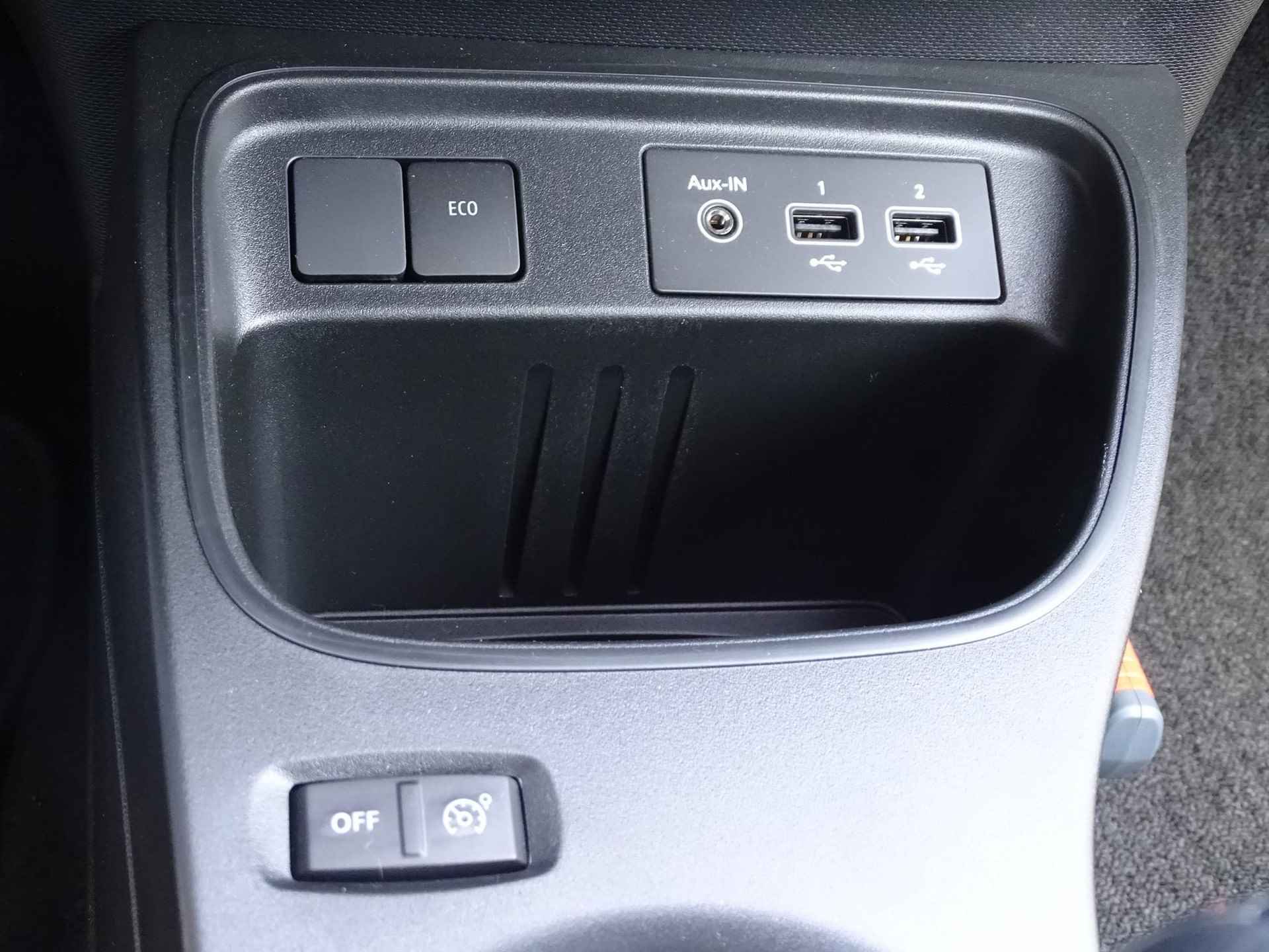 Renault Twingo Z.E. R80 E-Tech Equilibre 22 kWh Airco Apple Carplay Automaat ! 100% Elektrisch ! - 28/29