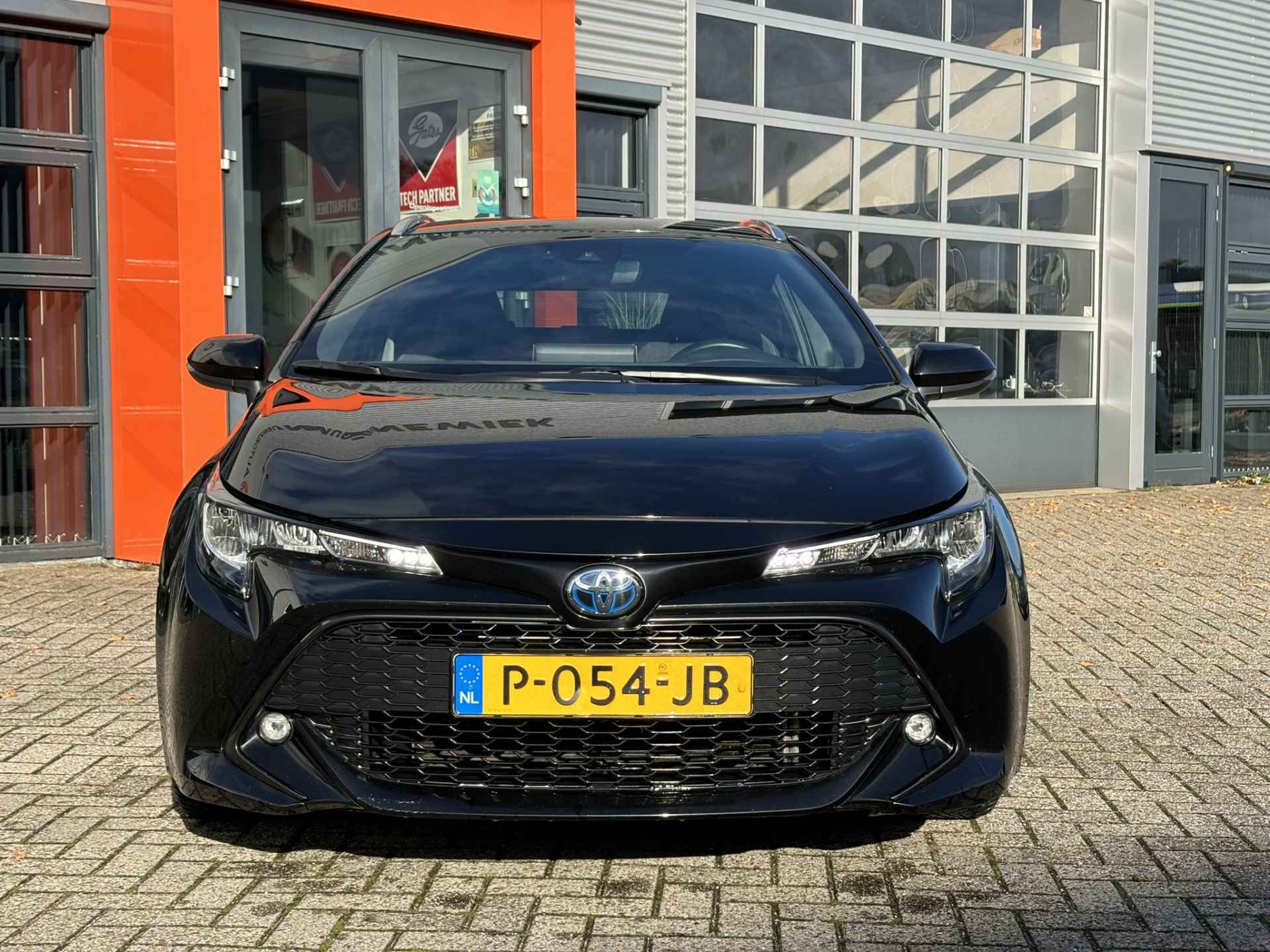 Toyota Corolla Touring Sports 1.8 Hybrid Dynamic / NL Auto / Apple Carplay / Afneembare Trekhaak / Cruise Control / - 4/28