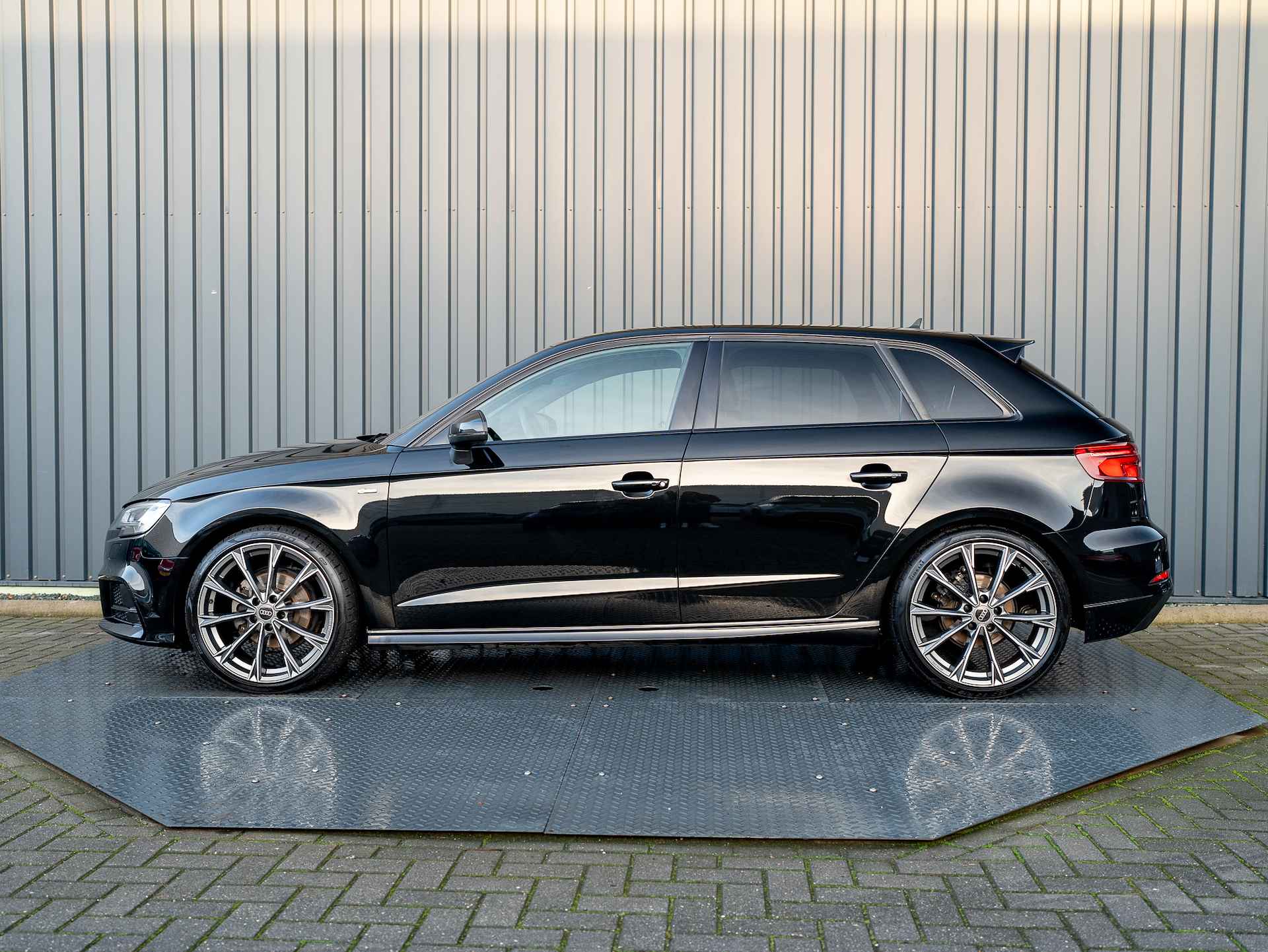 Audi A3 Sportback 1.0 TFSI Sport S Line Edition | B&O | 19 Inch | Prijs Rijklaar!! - 4/44