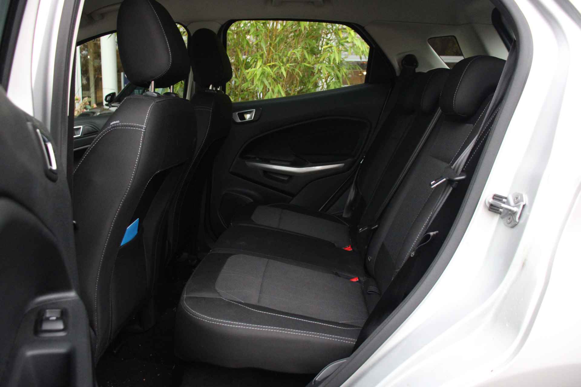 Ford EcoSport 1.0 EcoBoost Titanium Automaat | Trekhaak | Cruise Control | Parkeersensoren voor & achter | Navigatie - 6/18