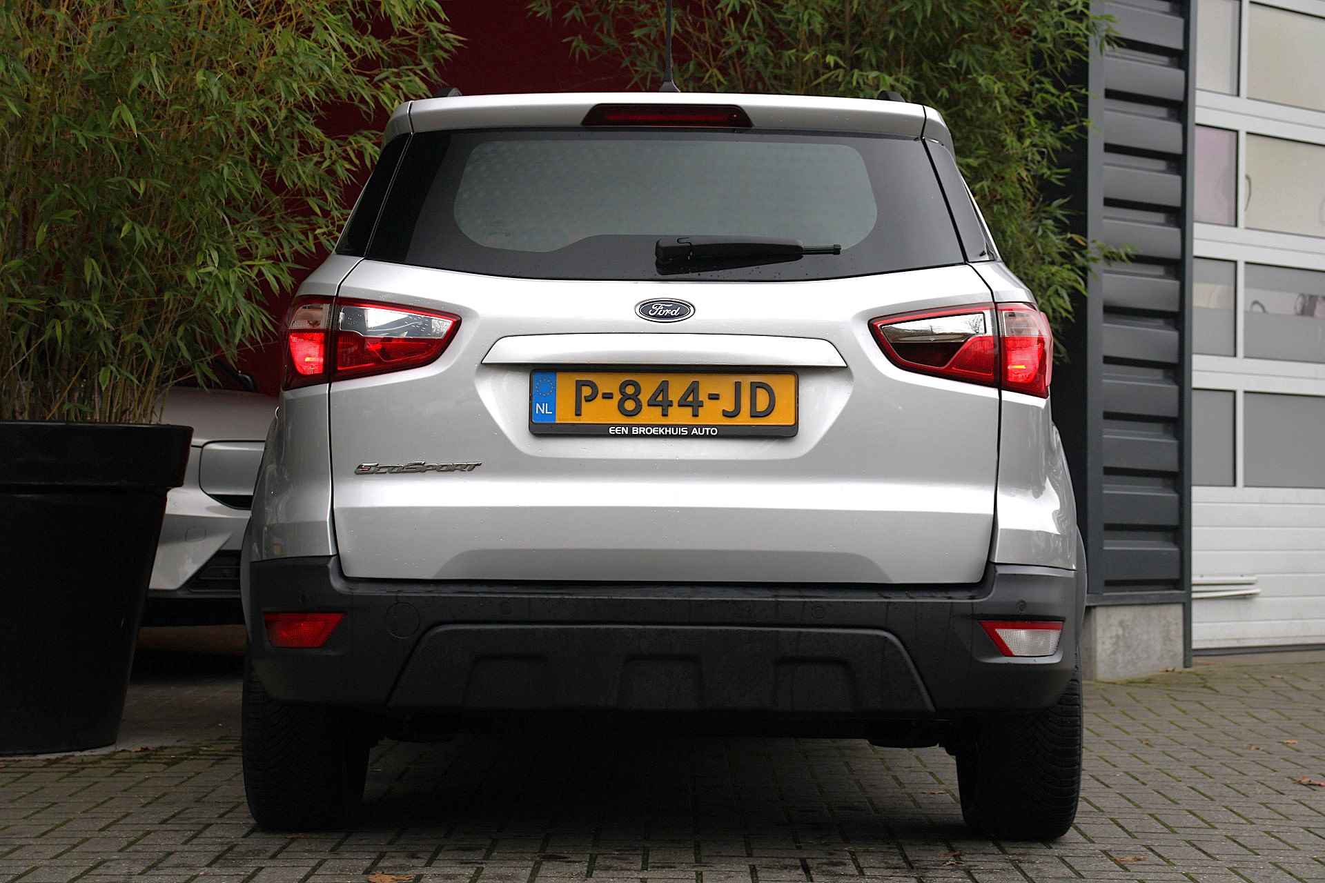 Ford EcoSport 1.0 EcoBoost Titanium Automaat | Trekhaak | Cruise Control | Parkeersensoren voor & achter | Navigatie - 9/18