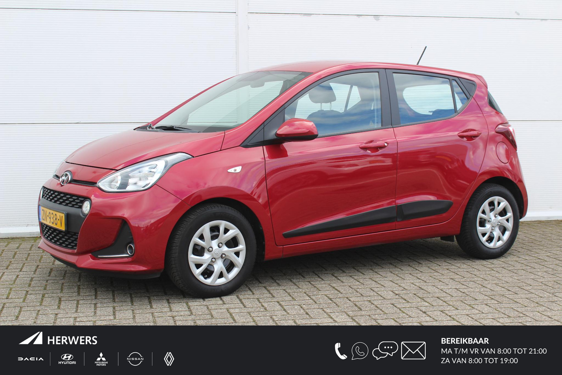 Hyundai i10 1.0i Comfort / Navigatie + Apple Carplay/Android Auto / Cruise Control / Airco / Parkeersensoren achter / Bluetooth /