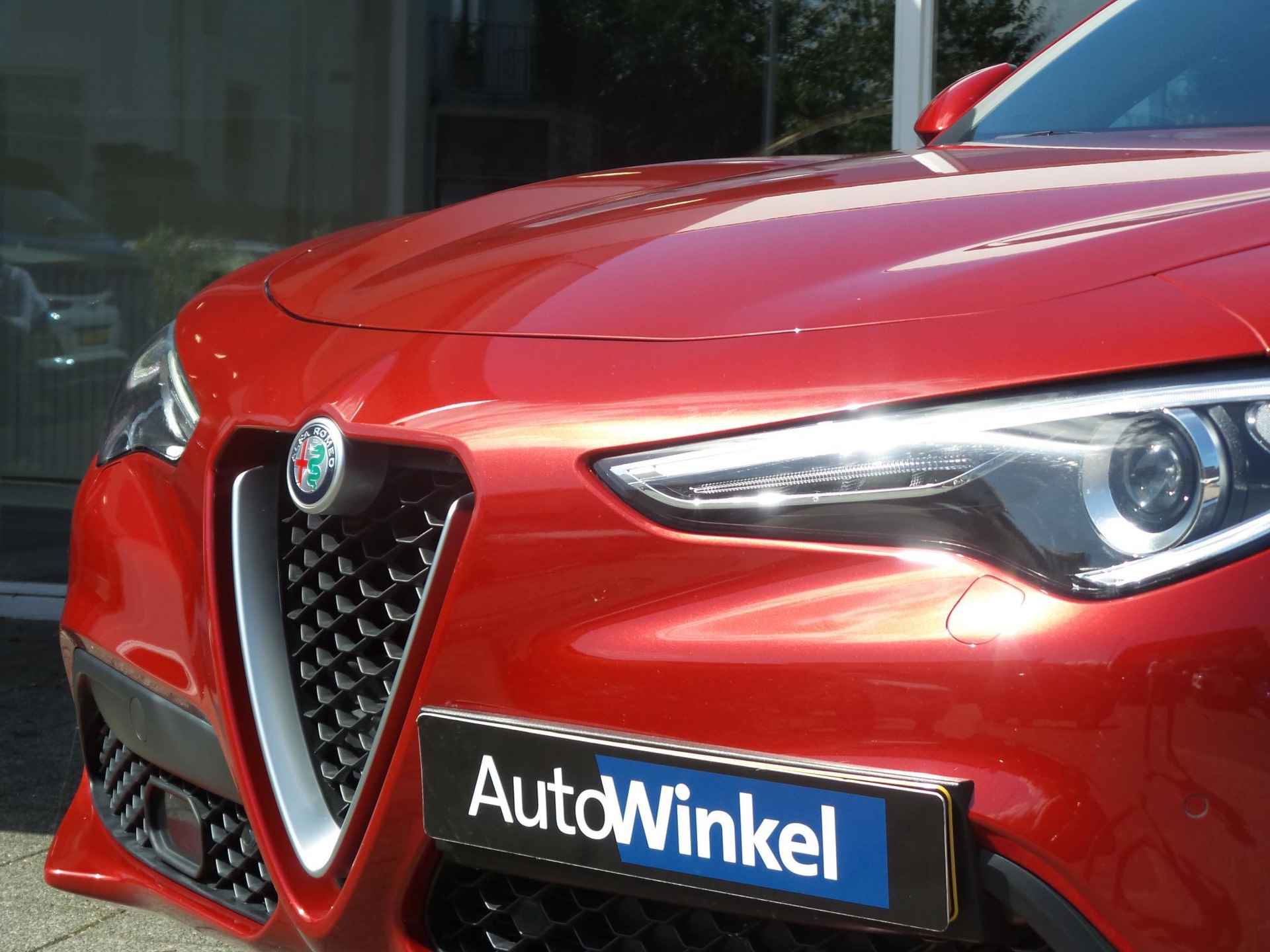 Alfa Romeo Stelvio 2.0 Turbo Aut. AWD 280pk Super | Veloce Int. Pack | Adapt. Cruise | Xenon | Dakrails | Apple Carplay | BSM | Achterbank Verwarming | Rosso Comp. - 3/30