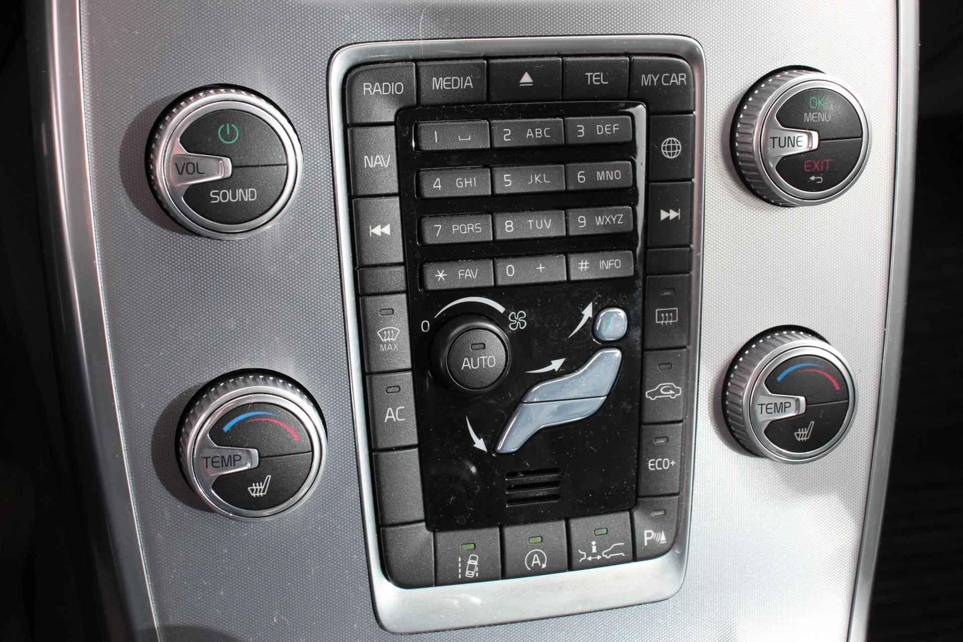 Volvo V70 2.0 T5 Automaat Dynamic Edition CNG | Navigatie | Trekhaak | Lederen Bekleding | Elektrische Achterklep | Lane Assist | - 18/30