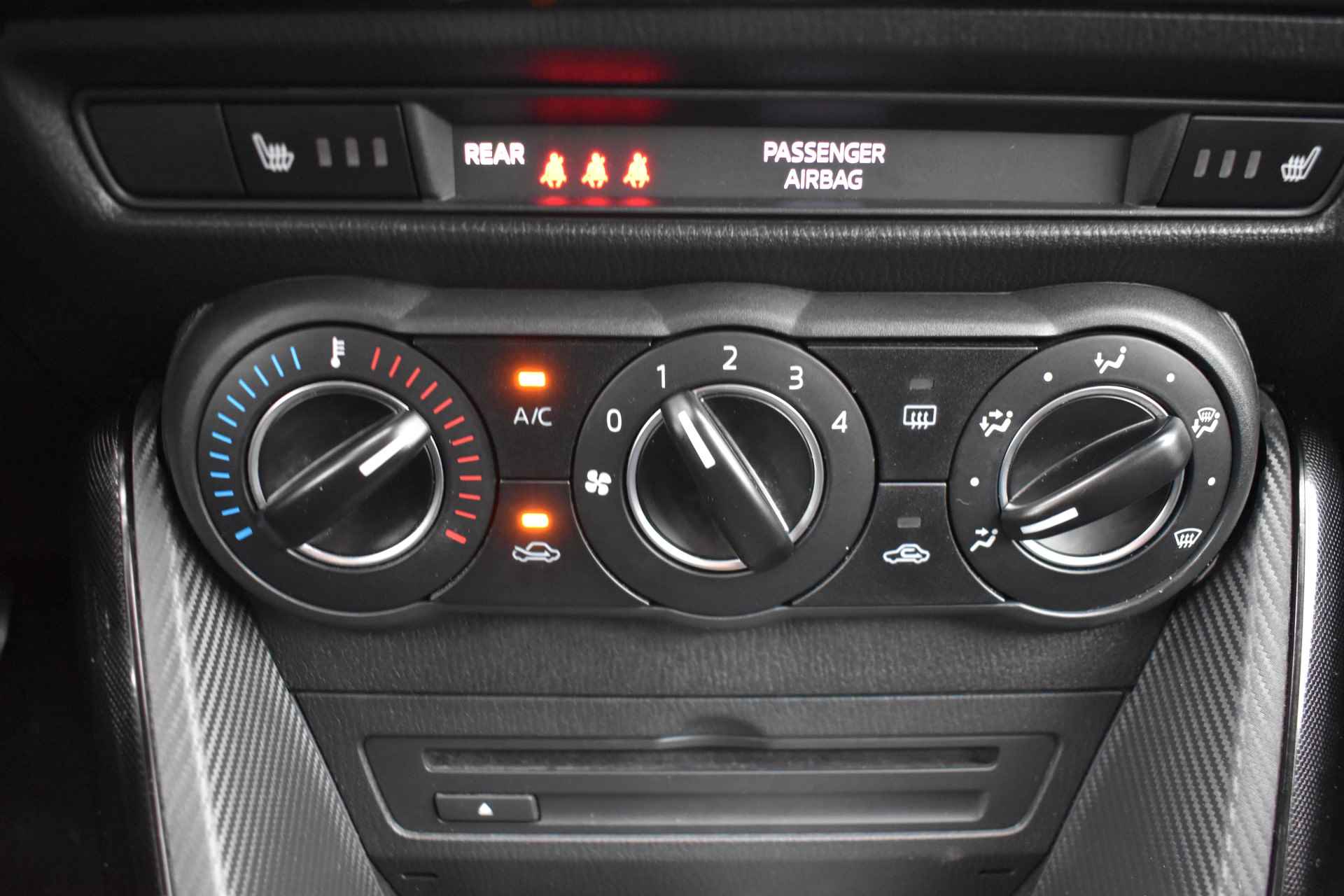 Mazda 2 1.5 Skyactiv-G TS+ / Cruise control / Trekhaak / Navigatie / Airco - 31/40