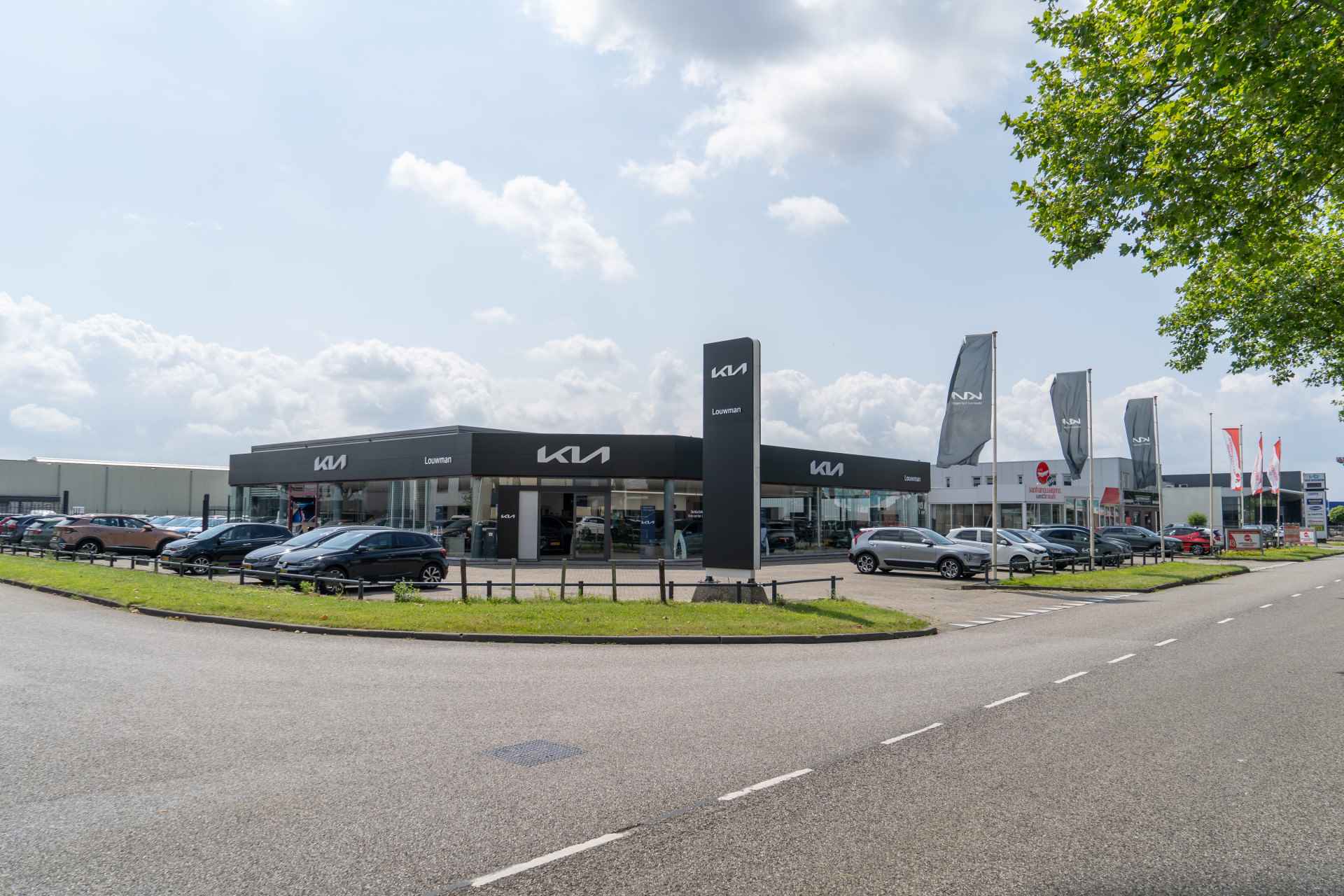 De prijs van deze KIA EV6 is op basis van een inruilvoordeel tot wel € 2.000,- Let op: Dit is alleen geldig bij een particuliere aankoop inclusief inruil. - 21/21