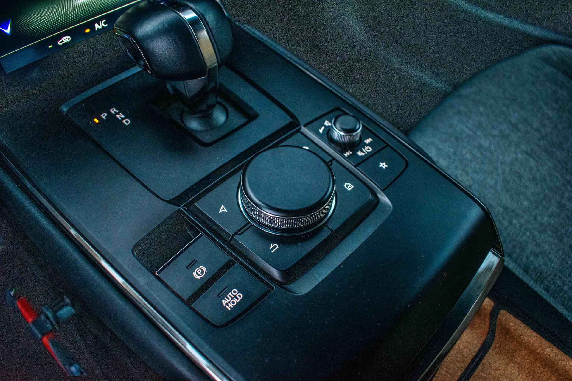 Mazda MX-30 e-SkyActiv EV 145 Exclusive-line 36 kWh 3 fase | Carplay | ACC | Navi | LED | Climate control | Dode hoek | Voorstoelen verwarmd | Camera | DAB | Keyless - 12/24