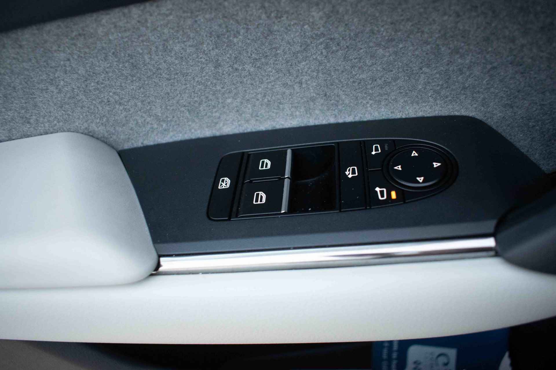 Mazda MX-30 e-SkyActiv EV 145 Exclusive-line 36 kWh 3 fase | Carplay | ACC | Navi | LED | Climate control | Dode hoek | Voorstoelen verwarmd | Camera | DAB | Keyless - 15/24