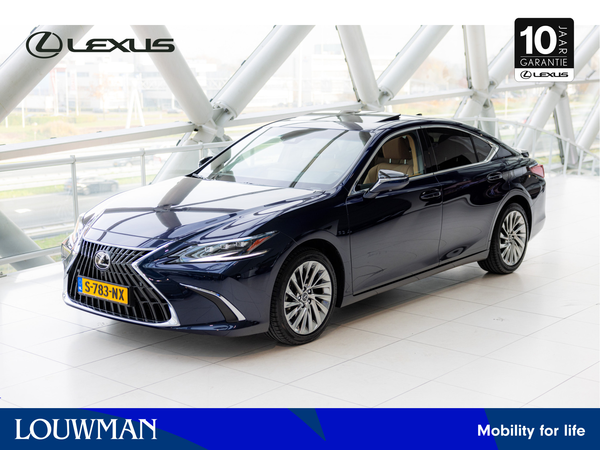 Lexus ES 300h President Line | NL auto | High Performance Dempers | bij viaBOVAG.nl
