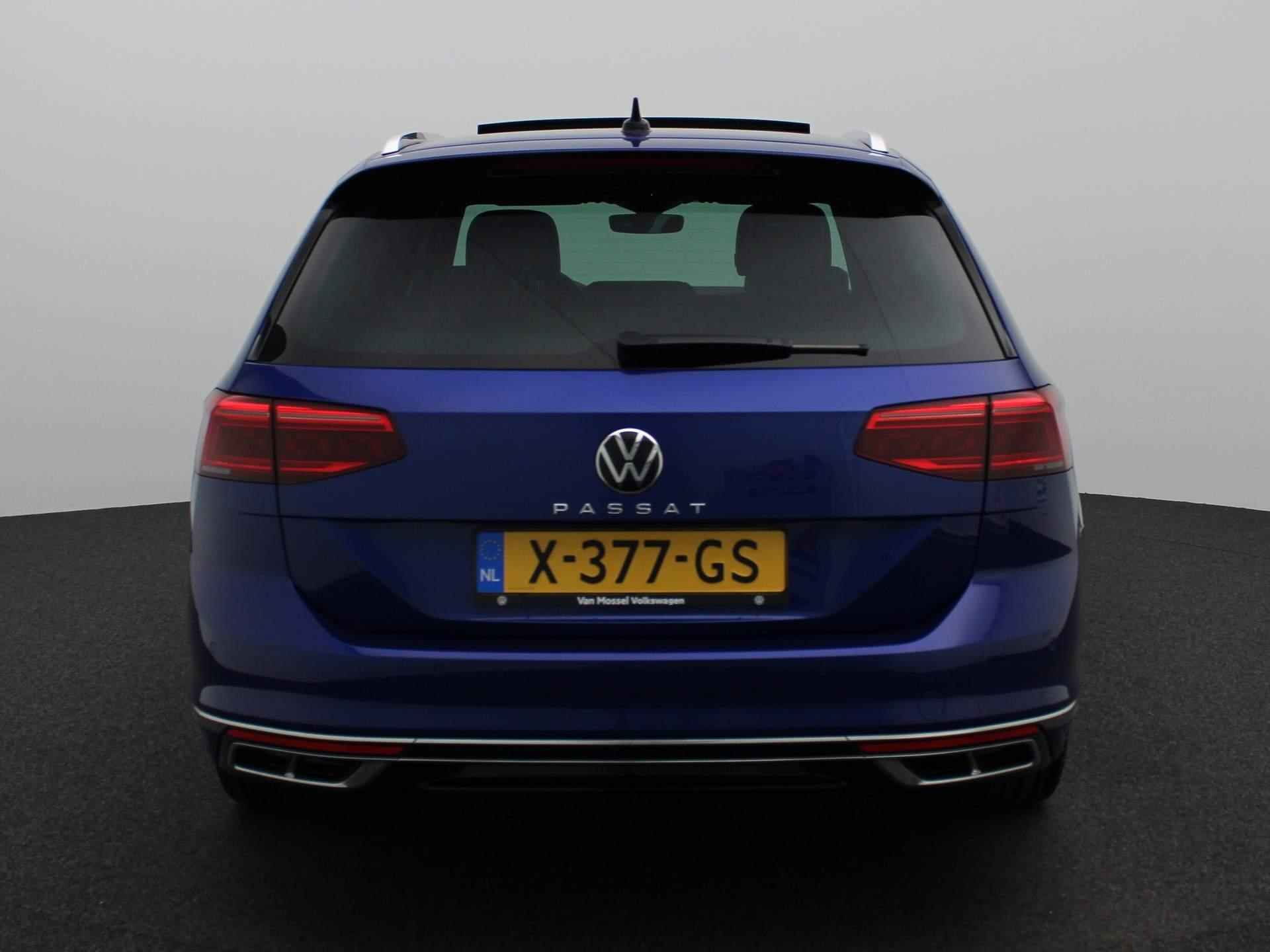 Volkswagen Passat Variant 1.5 TSI Elegance Business R | Half-Leder | Navigatie | Airco | Parkeersensoren | Camera | 18 Inch Velgen | LED | Stoelverwarming | - 5/48