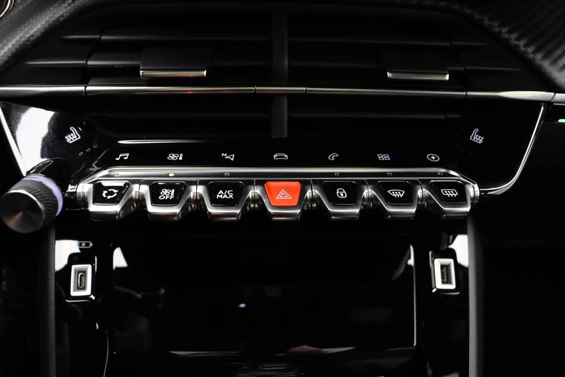 Peugeot e-2008 EV GT 50 kWh | Panoramadak | Adaptieve Cruise Control | Lane Assist | Stoelverwarming | Ambient Lighting | - 20/35