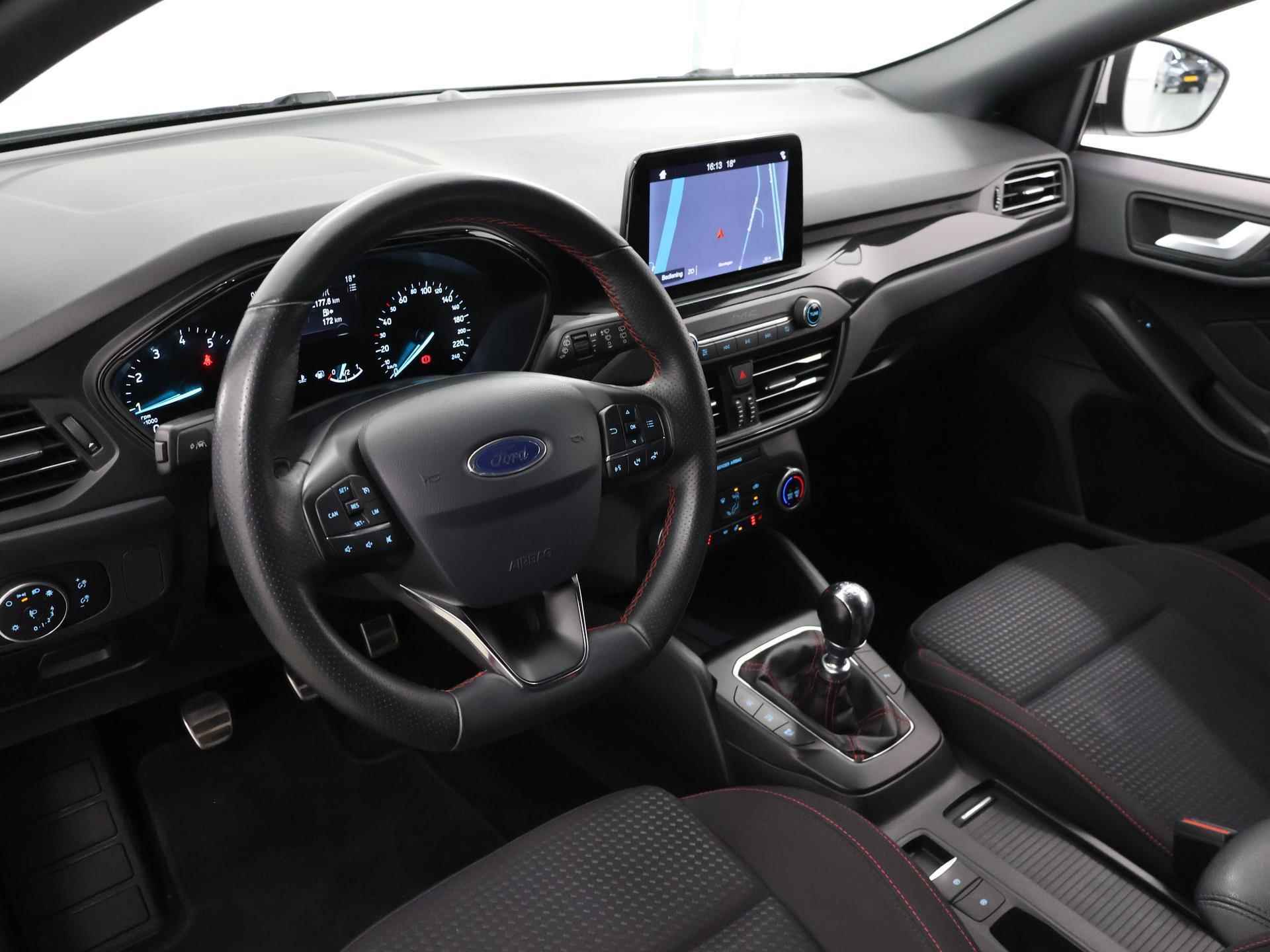 Ford Focus 1.0 EcoBoost ST Line Business | Winterpack | Navigatiesysteem | Cruise Control | Parkeersensoren | - 8/40