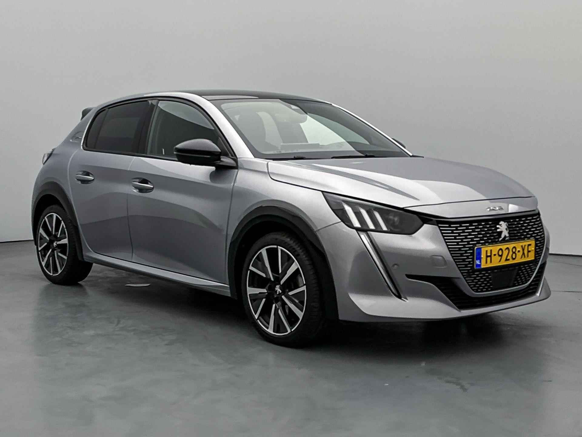 Peugeot 208 GT-Line 130pk Automaat | Navigatie | Panoramadak | Achteruitrijcamera | Climate Control | Cruise Control | Full Led koplampen | 3D Cockpit | Stoelverwarming | Parkeersensoren v+a | Apple Carplay / Android Auto | Dodehoeksensor | DAB+ radio | Donker getint glas | 17" lichtmetalen velgen | - 3/35