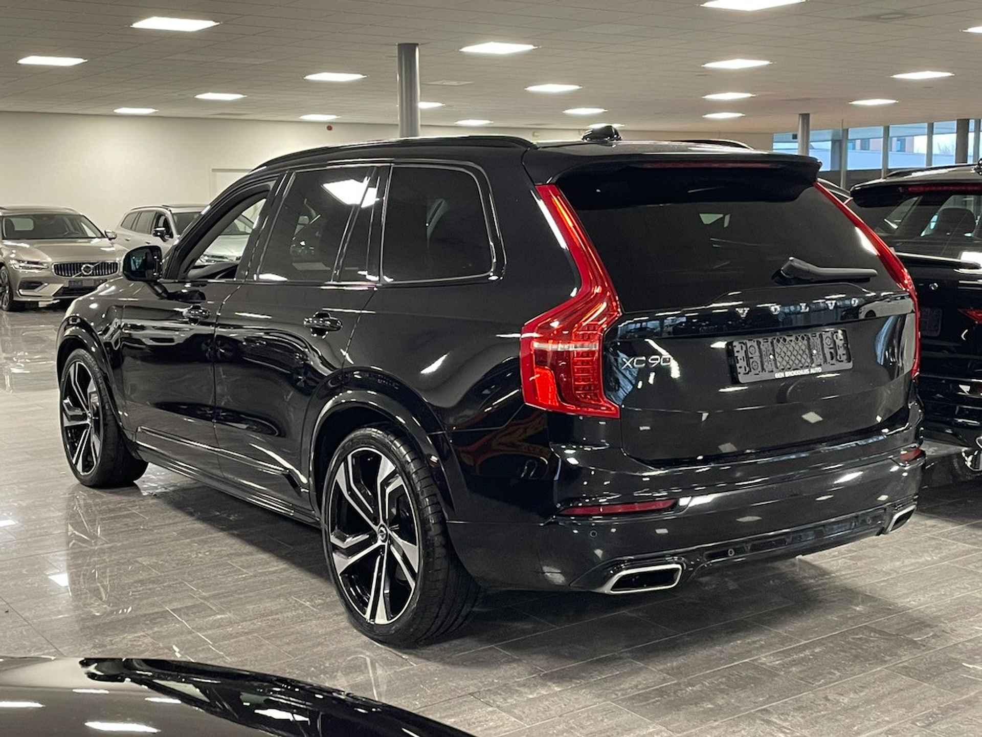 Volvo XC90 T8 AWD Recharge R-Design | Luchtvering | Trekhaak | Harman Kardon | Adaptieve Cruise Control | Stoel en Stuurwielverwarming | Fu - 4/35