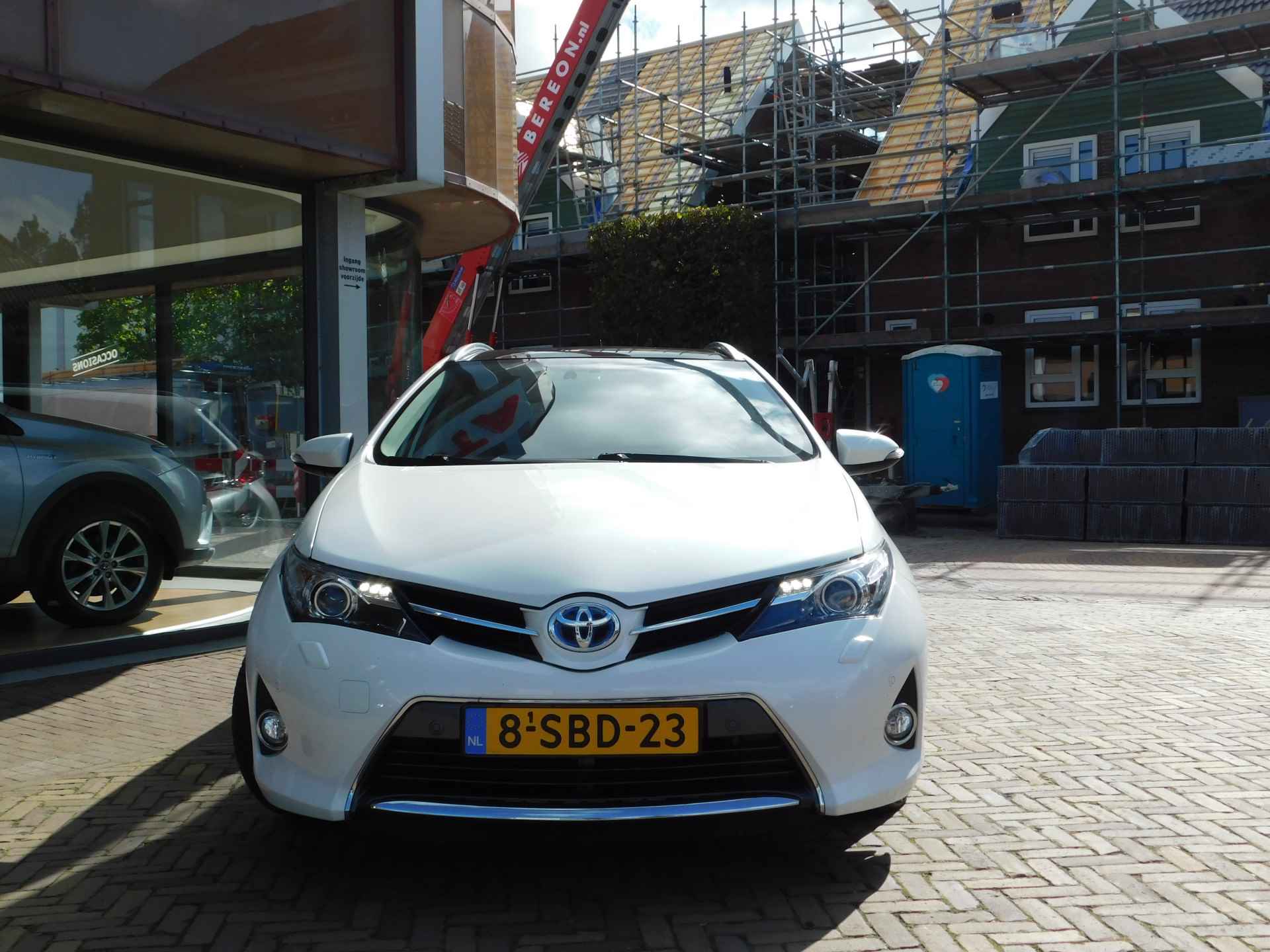 Toyota Auris Touring Sports 1.8 Hybrid Lease Pro - 8/31