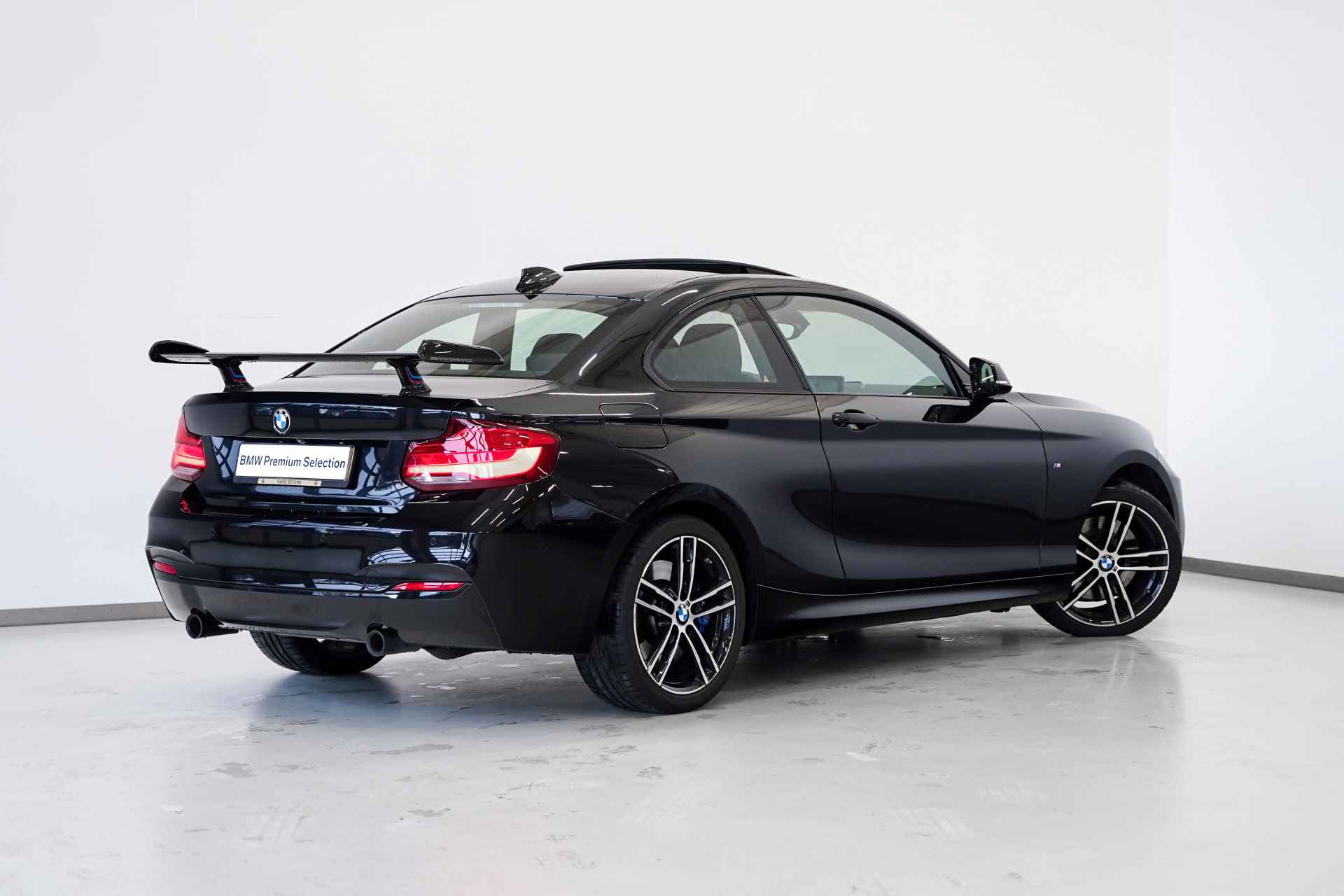 BMW 2 Serie Coupe M240i xDrive High Executive Aut. - 2/40