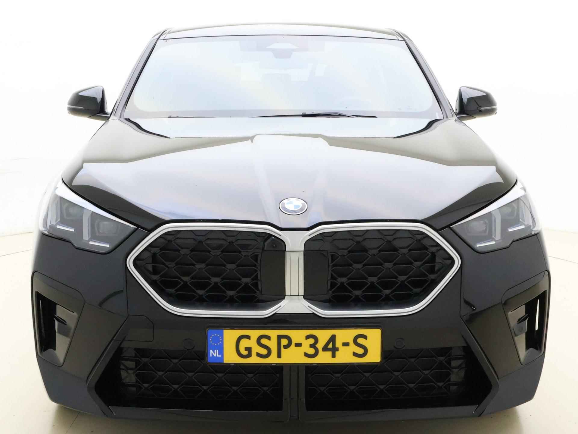 BMW X2 sDrive20i M Sport -HeadUp -Pano Dak -Harman/Kardon -Iconic Glow Grille -Park Assist Plus -Adaptief M Onderstel -LED Adaptief -Driving Ass -Live Cockpit Prof - 3/44