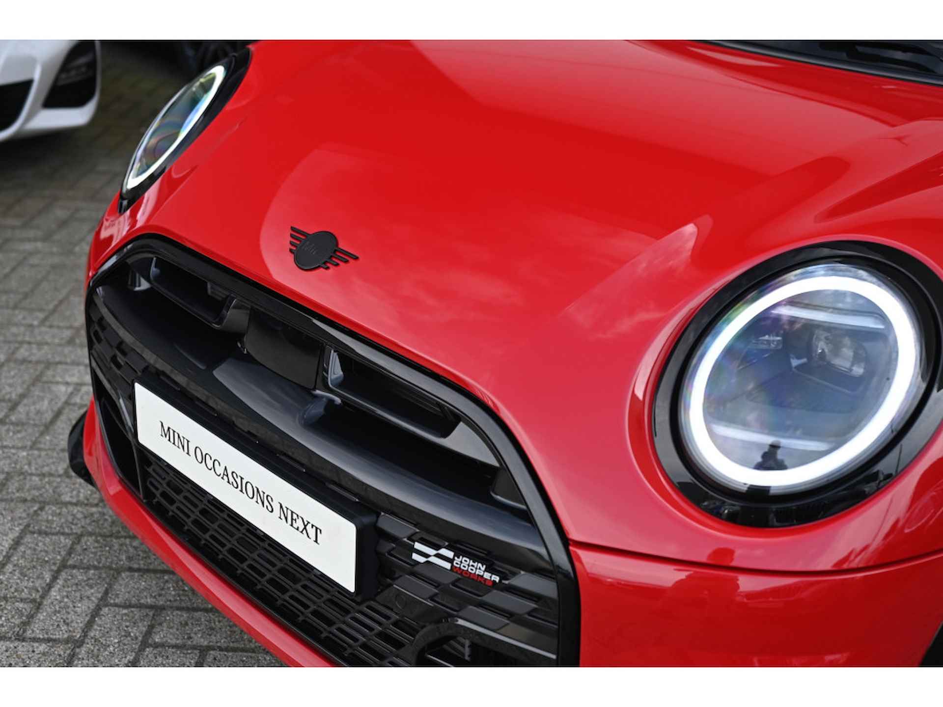 MINI Hatchback Cooper C JCW Automaat / Panoramadak / JCW Sportstoelen / LED / Parking Assistant / Head-Up / Comfort Access / Stoelverwarming - 18/29