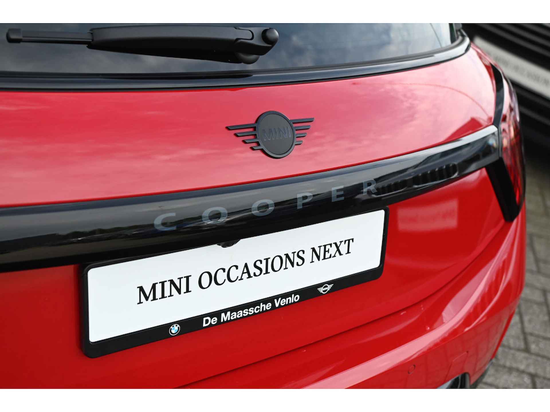 MINI Hatchback Cooper C JCW Automaat / Panoramadak / JCW Sportstoelen / LED / Parking Assistant / Head-Up / Comfort Access / Stoelverwarming - 26/29