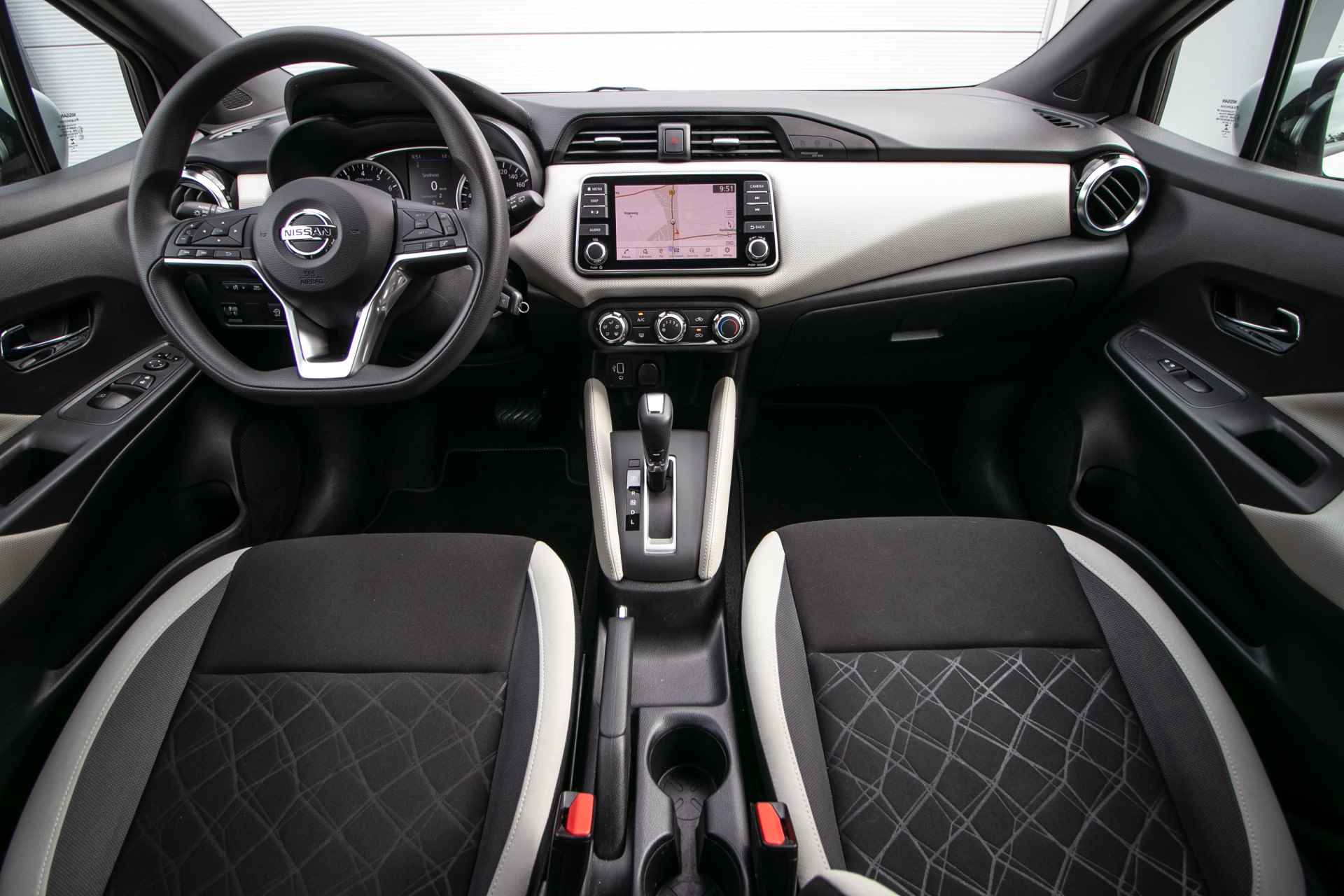 Nissan Micra 1.0 IG-T Acenta All-in rijklaarprijs | 1ste eig. | Dealer ond. | Nav | Cruise | Extra winterset - 10/35
