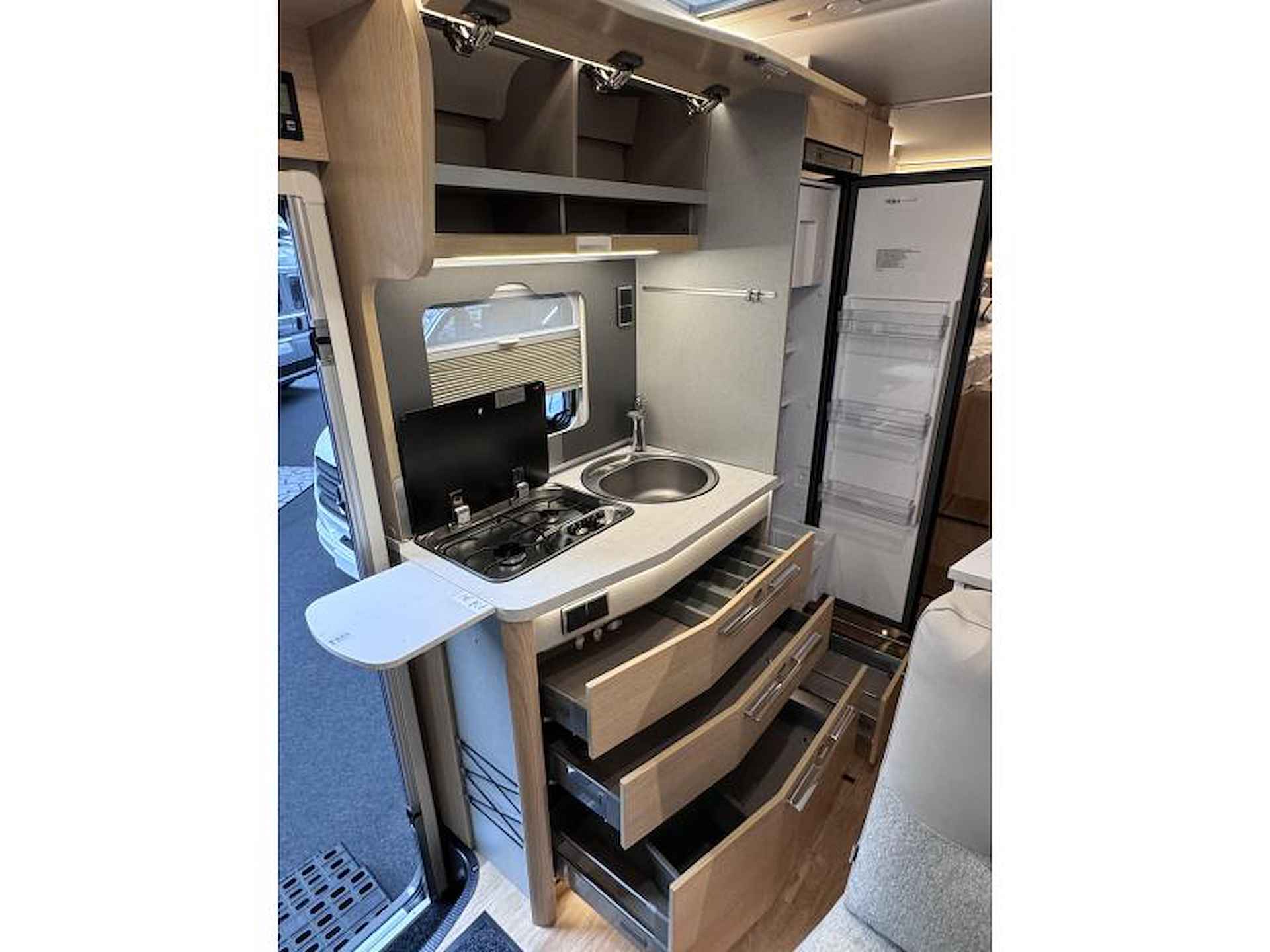 Hymer B-MCT 580  automaat- xxl bed - 9/21