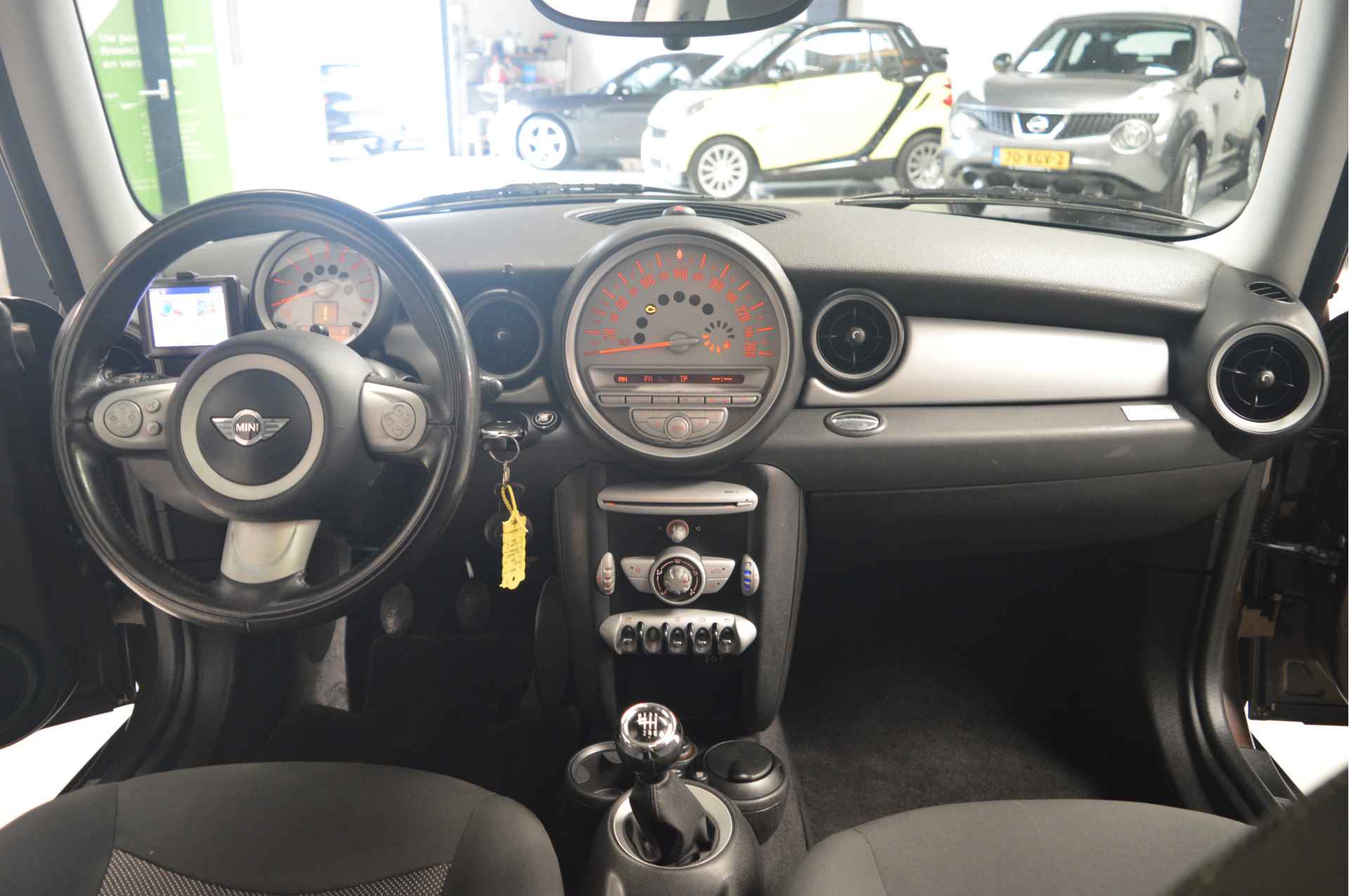 MINI Clubman 1.4 One Anniversary MK II // 112.000 km // PANORAMADAK // AIRCO // CRUISE //    // ZATERDAG 21-09 VANAF 16:00 GESLOTEN // - 14/27