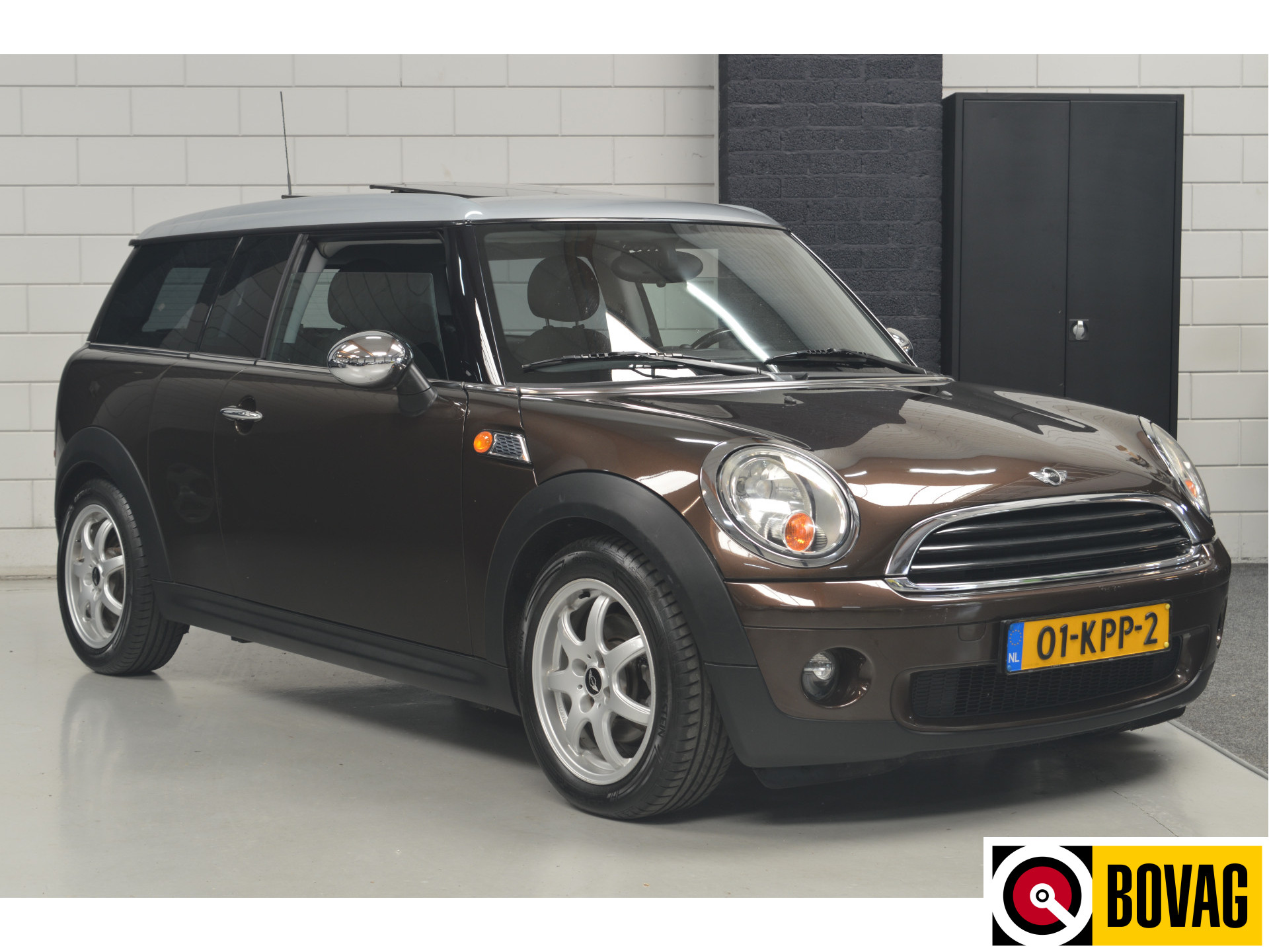 MINI Clubman 1.4 One Anniversary MK II // 112.000 km // PANORAMADAK // AIRCO // CRUISE //    // ZATERDAG 21-09 VANAF 16:00 GESLOTEN //