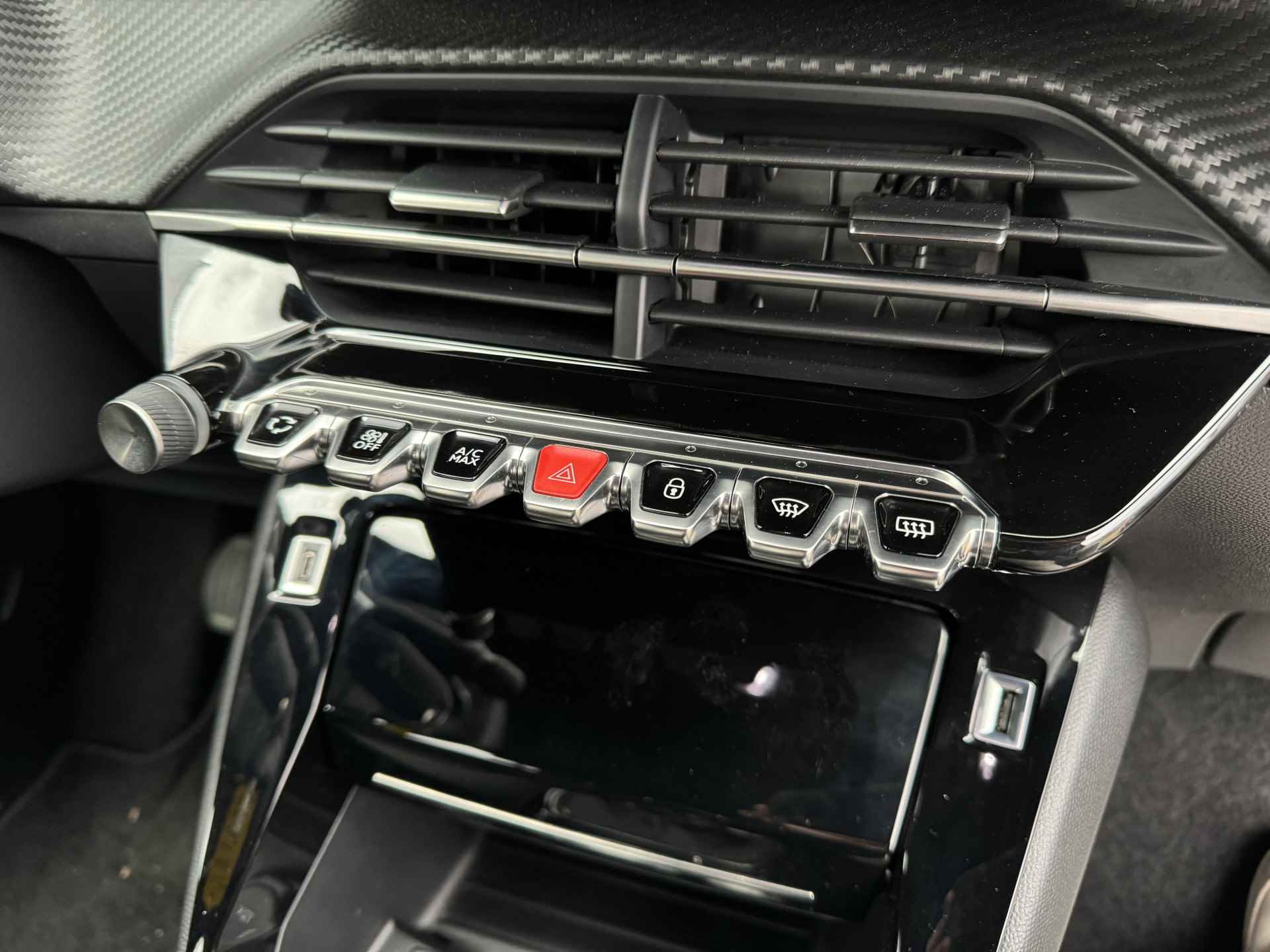 Peugeot 2008 1.2 100 PK Allure | Climate Controle | Cruise Controle | PDC achter | Carplay - 19/28