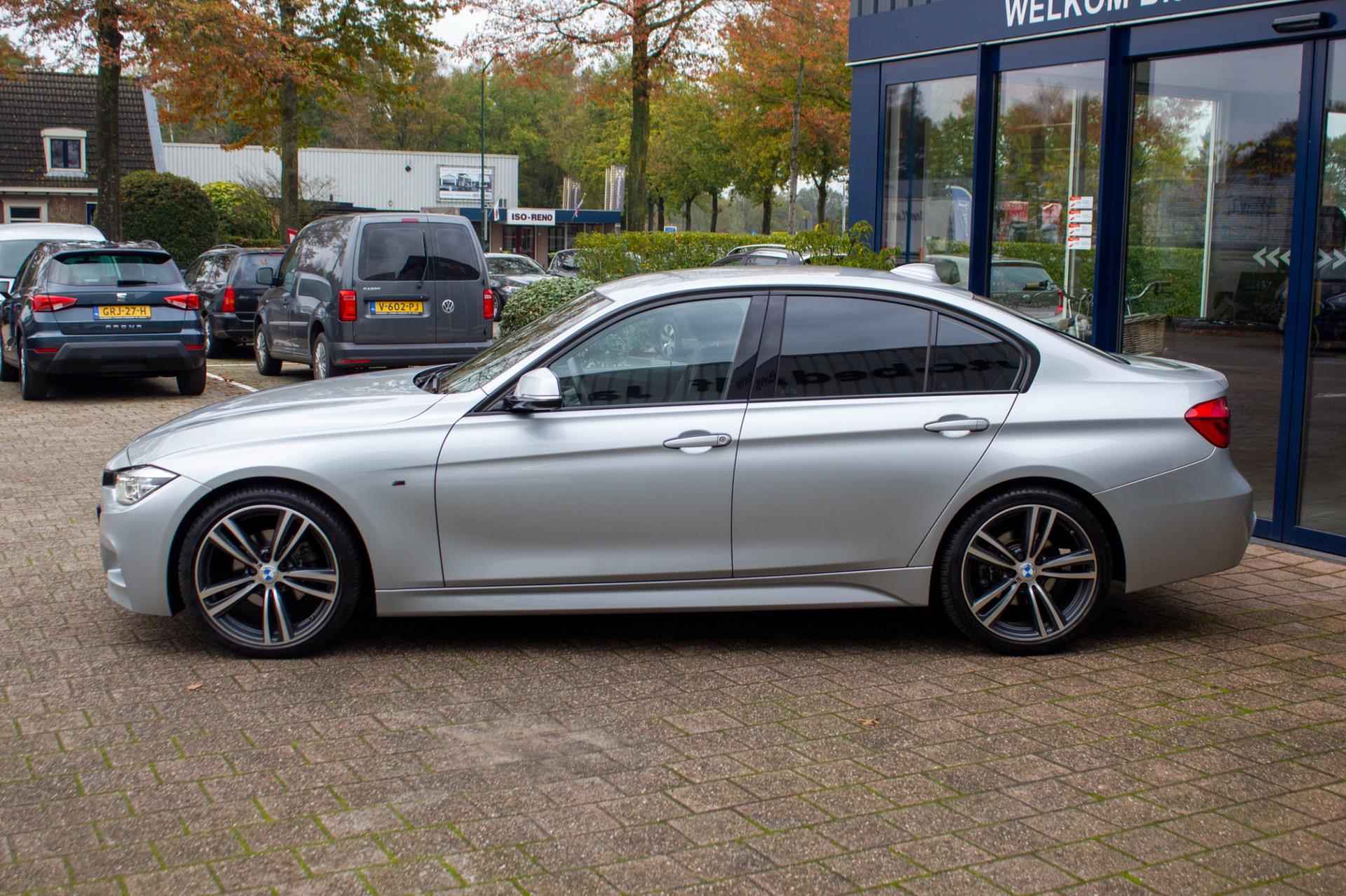 BMW 3-serie 318i Corporate Lease Executive | Prijs rijklaar incl. 12 mnd garantie | LMV Bluetooth Nav Parkeersensoren achter - 6/42