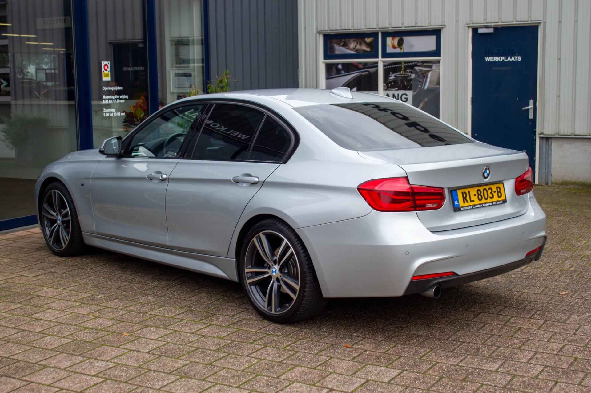 BMW 3-serie 318i Corporate Lease Executive | Prijs rijklaar incl. 12 mnd garantie | LMV Bluetooth Nav Parkeersensoren achter - 10/42