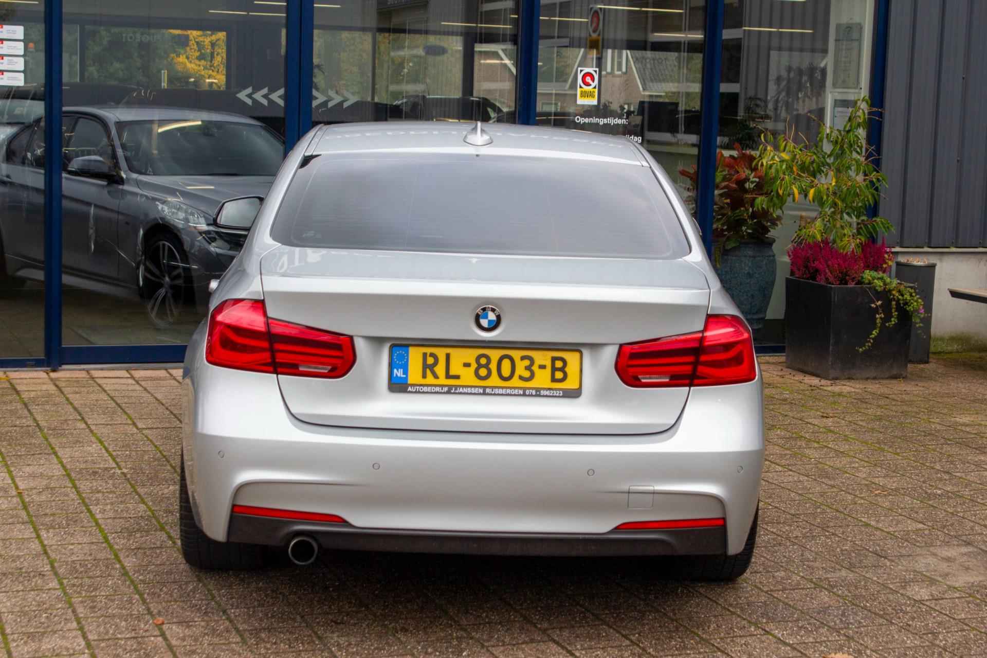 BMW 3-serie 318i Corporate Lease Executive | Prijs rijklaar incl. 12 mnd garantie | LMV Bluetooth Nav Parkeersensoren achter - 11/42