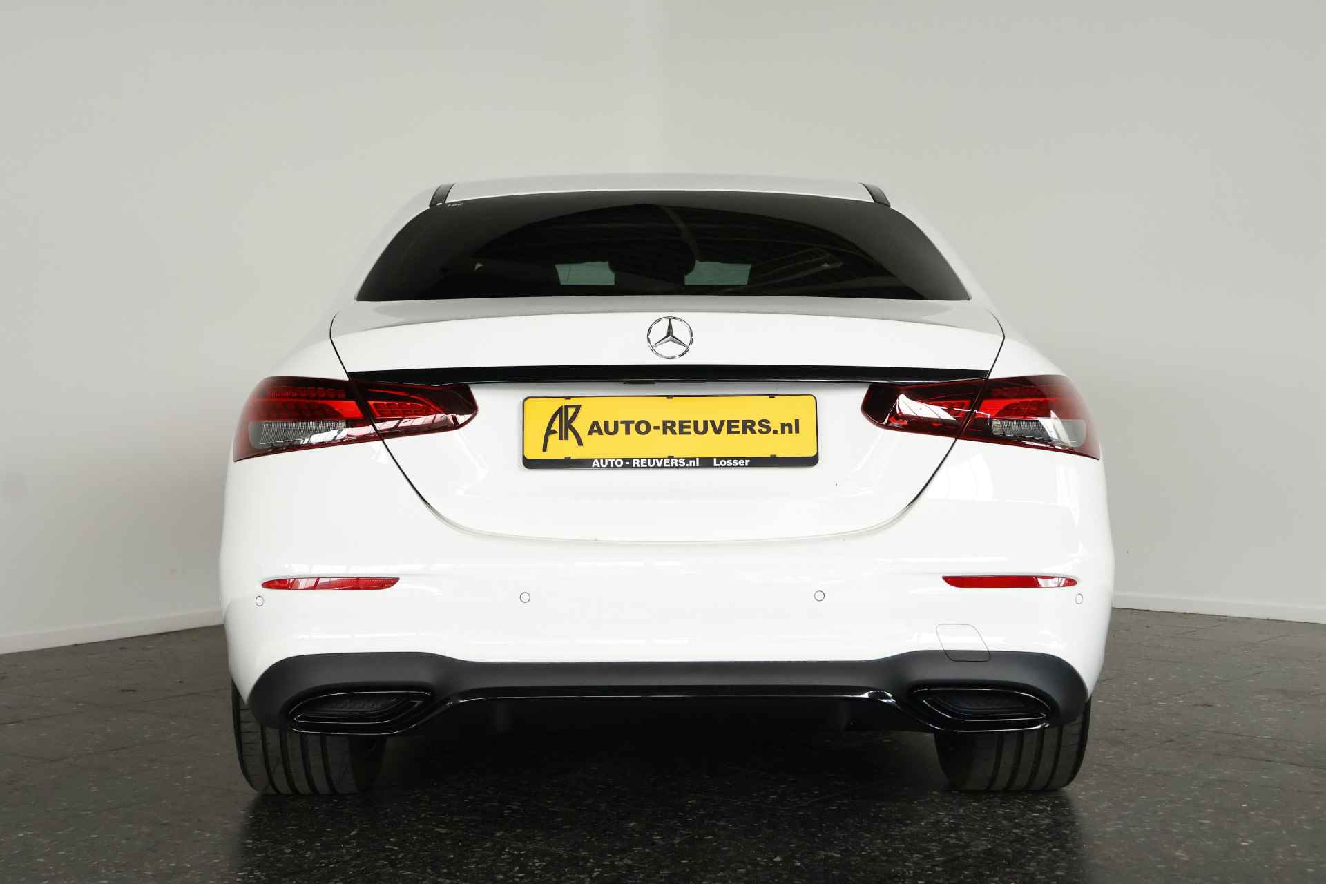 Mercedes-Benz E-Klasse 220 d 4MATIC AMG Line / Opendak / Leder / Pilot assist / Burmester - 9/39