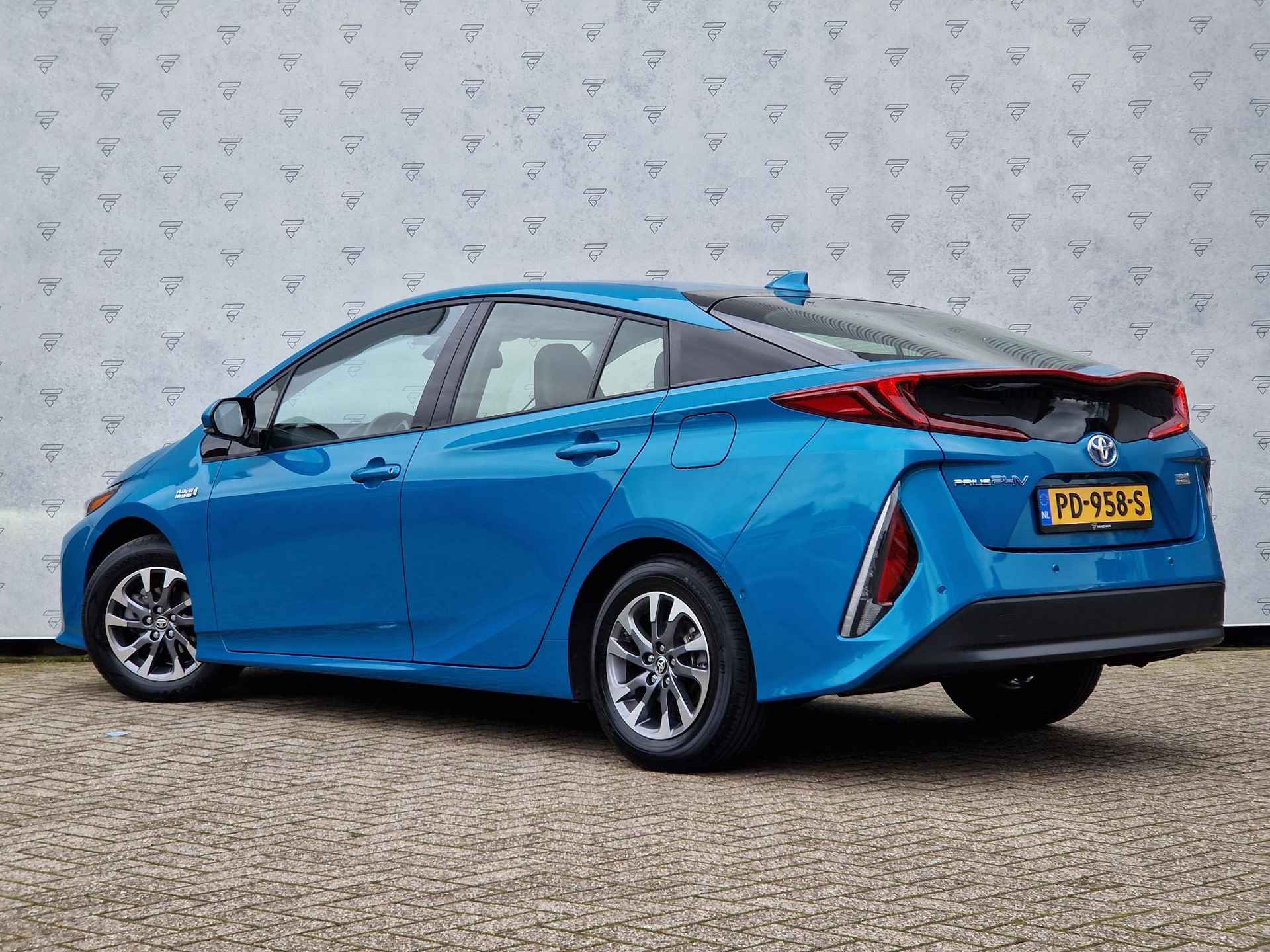 Toyota Prius 1.8 Plug-in Business Plus | Navi | BSD | Camera | Clima | Cruise | PDC | HUD | JBL | - 3/32