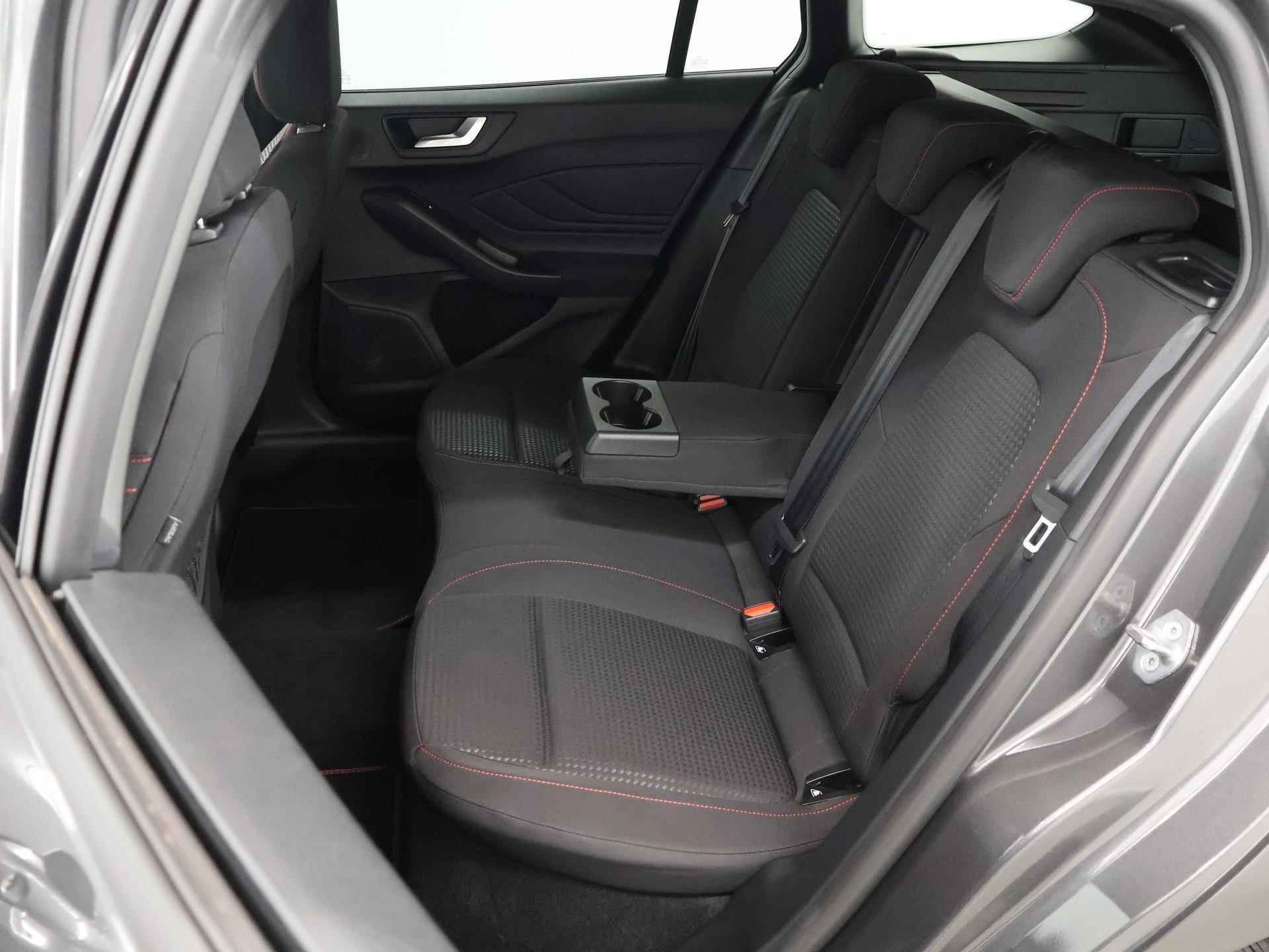 Ford Focus Wagon 1.0 EcoBoost Hybrid ST Line X | Adapt. Cruise Control | B&O Premium Audio | Elekt. Achterklep | Winterpack | - 12/43