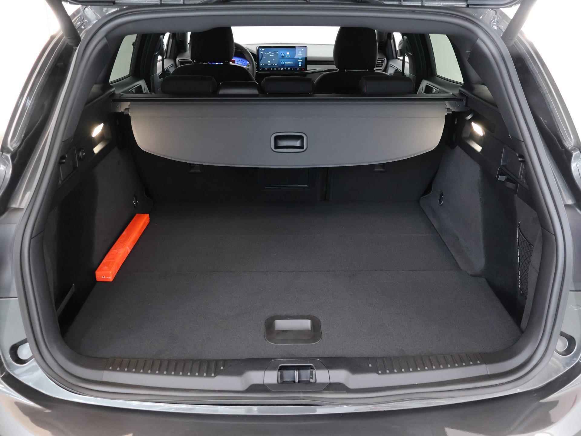 Ford Focus Wagon 1.0 EcoBoost Hybrid ST Line X | Adapt. Cruise Control | B&O Premium Audio | Elekt. Achterklep | Winterpack | - 37/43